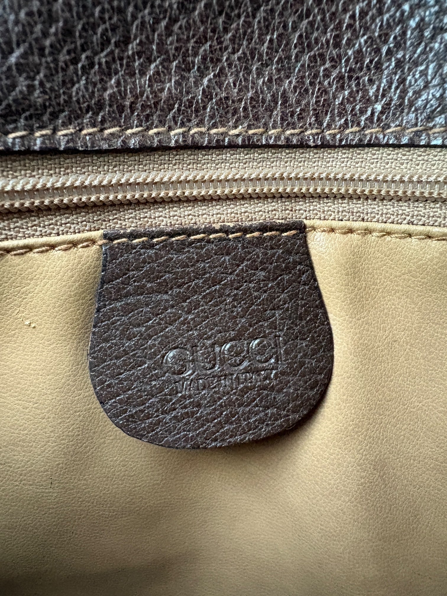 Gucci GG Supreme Crossbody