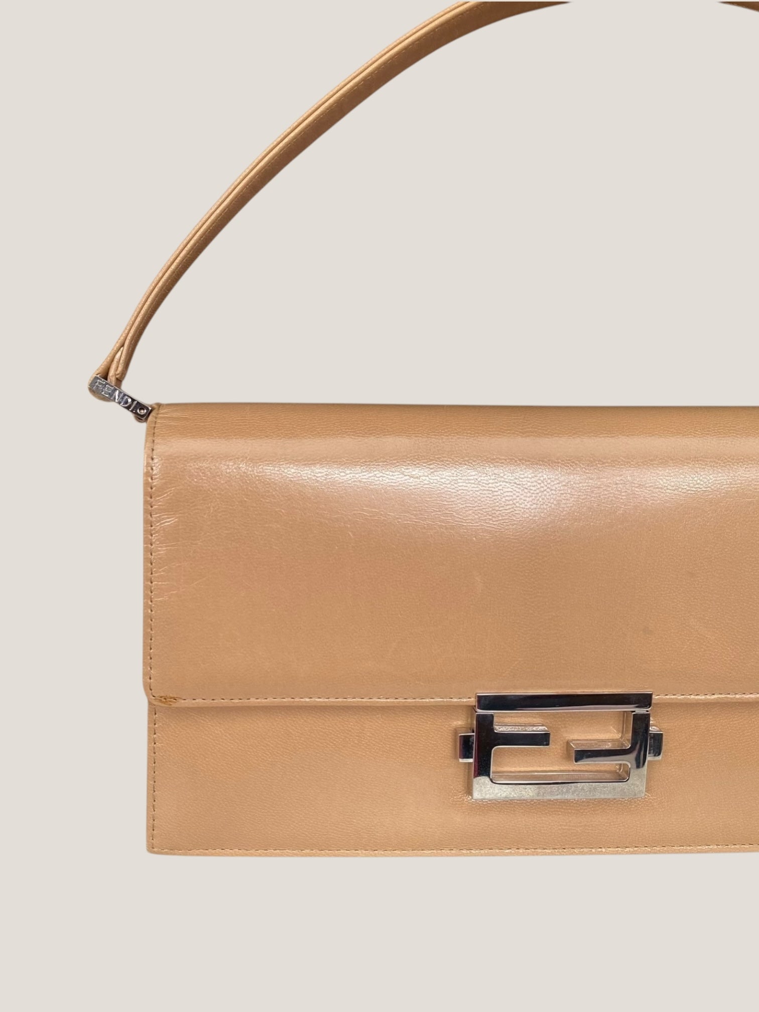 Fendi baguette in pelle liscia