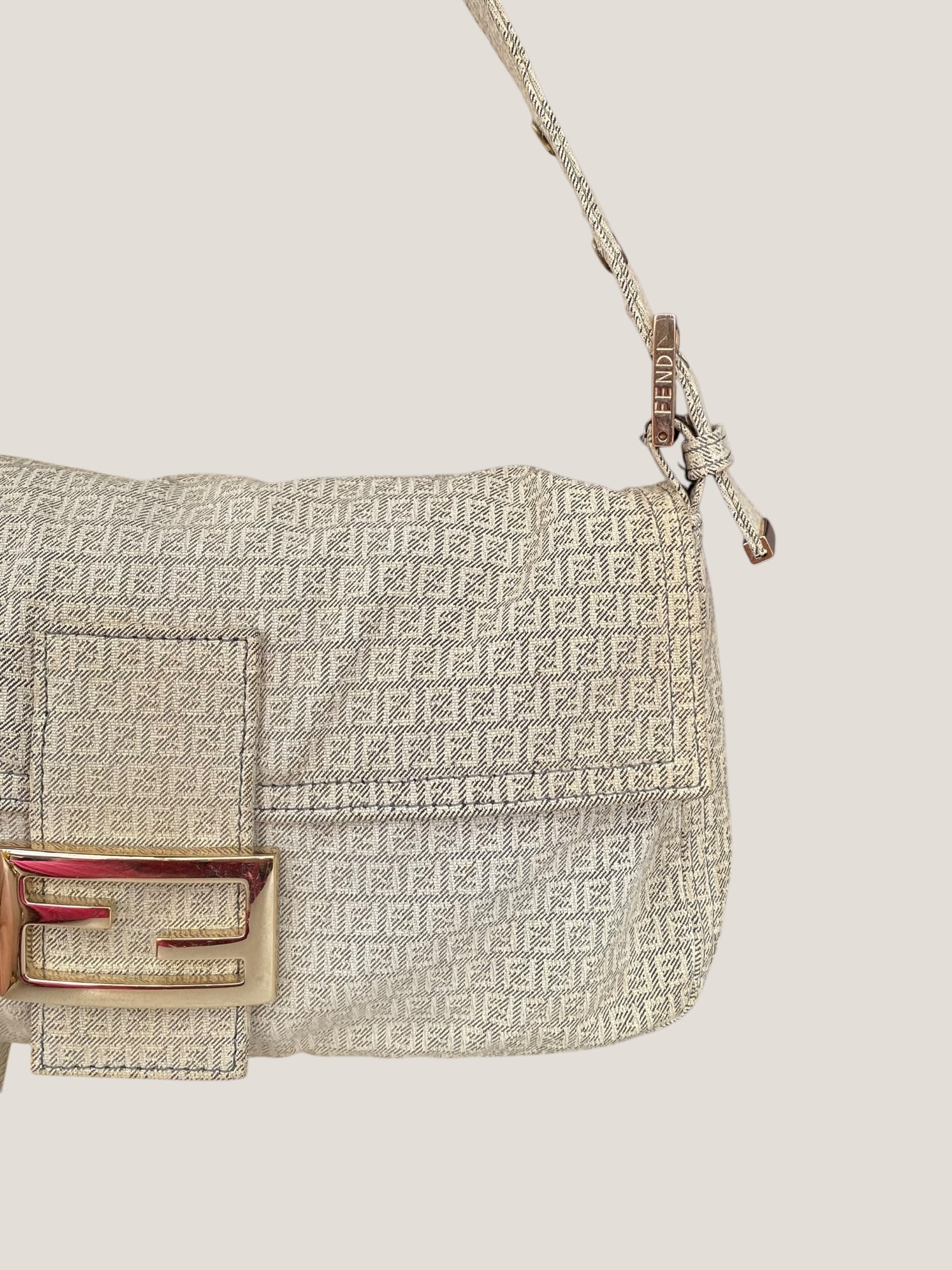Fendi baguette in tessuto monogram