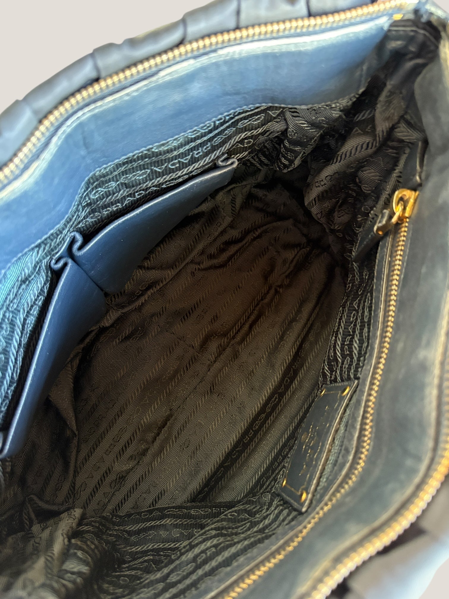 Prada Tote in Tessuto Blu con finiture in pelle e tracolla