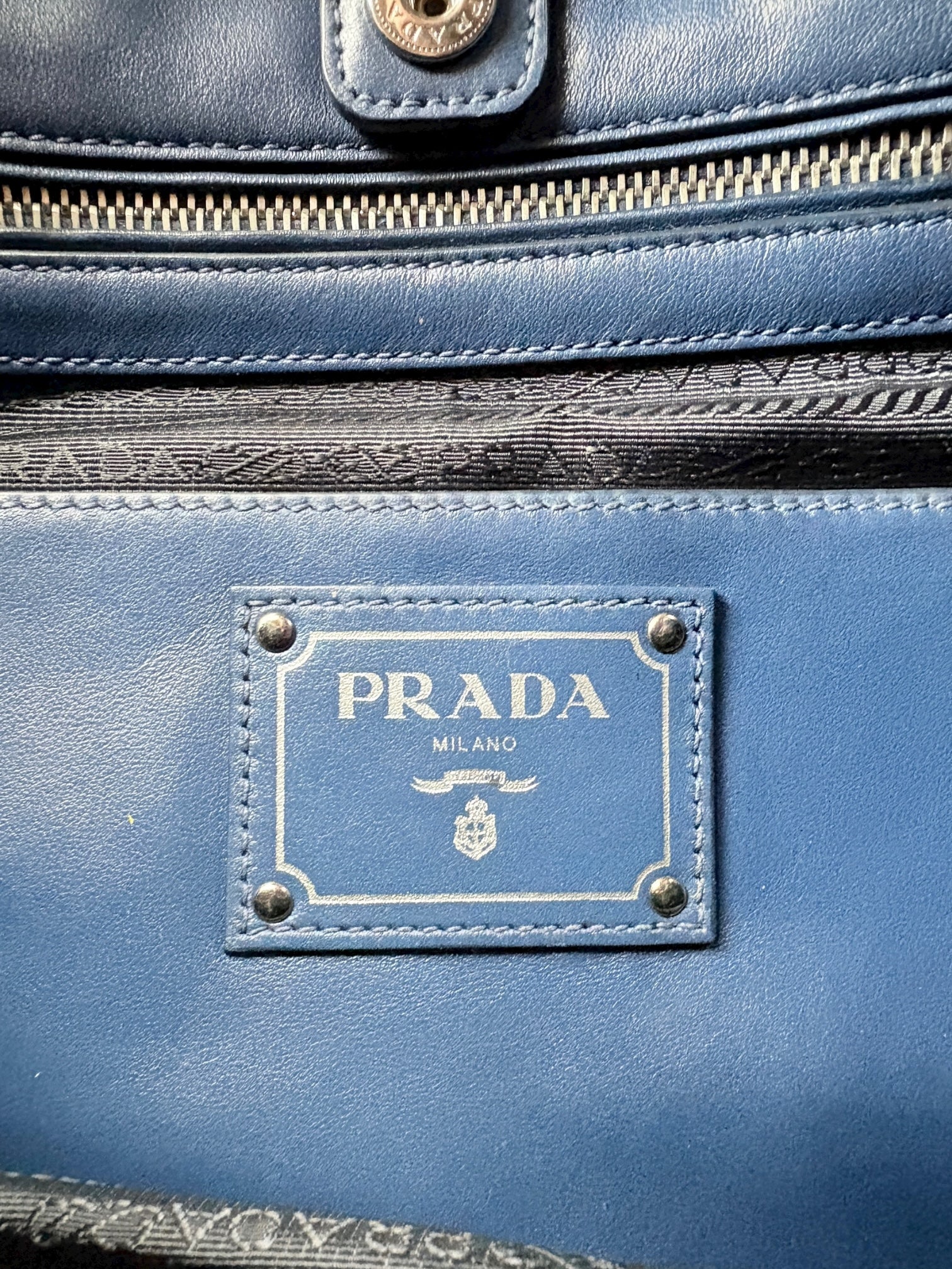 PRADA BOWLER IN PELLE BLU