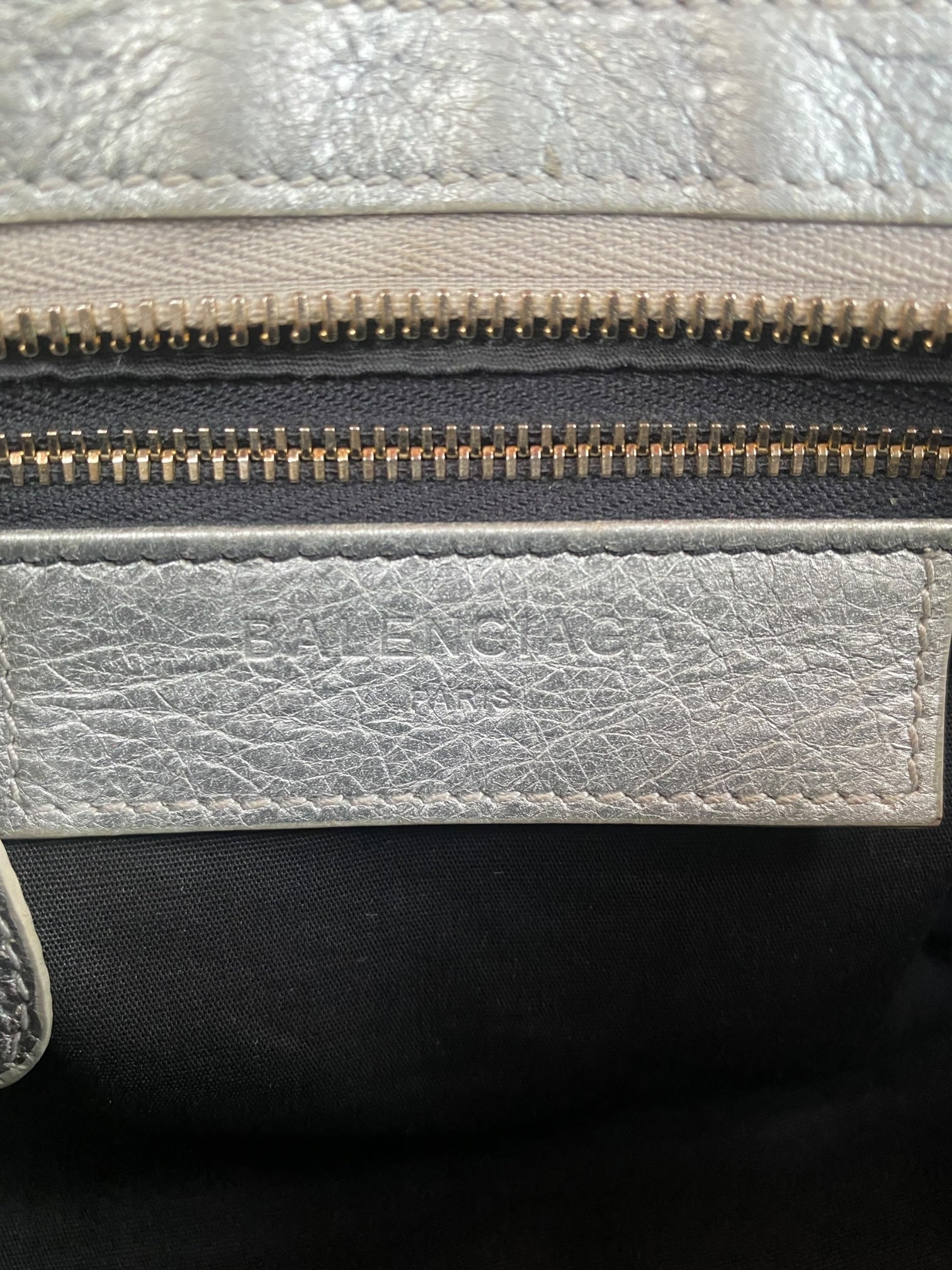 Balenciaga Classic City Mini argento metallizzato