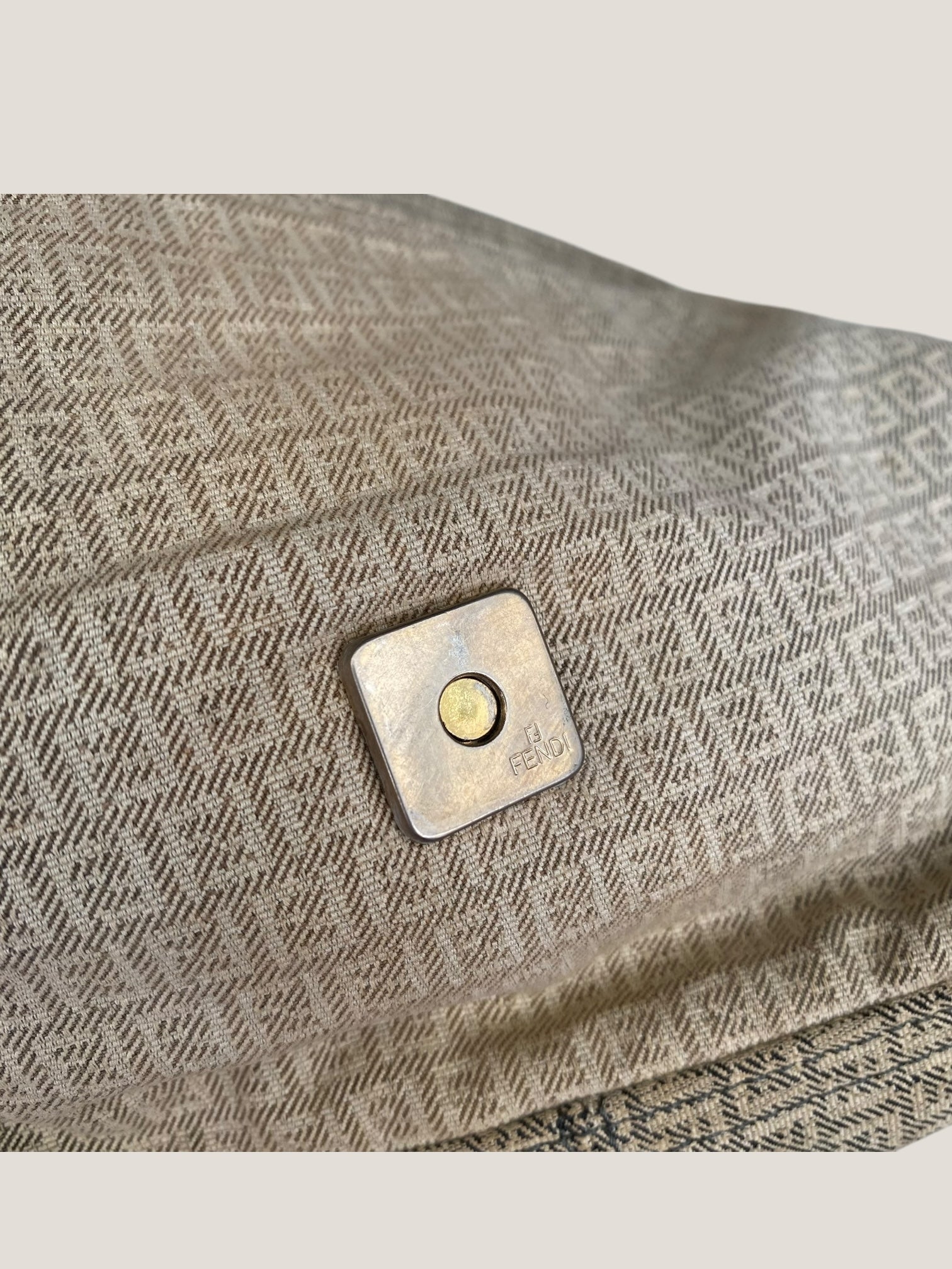 Fendi baguette in tessuto monogram