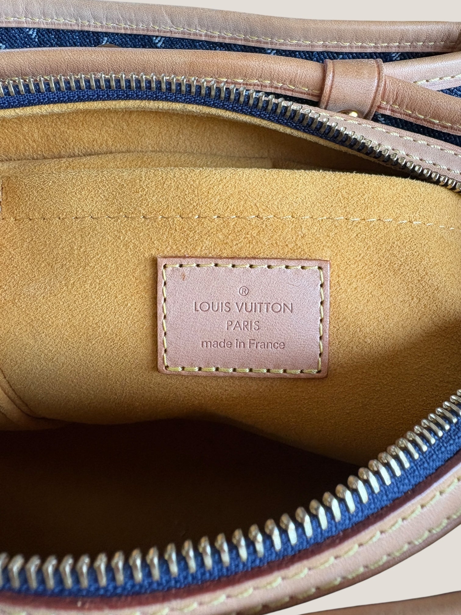 Louis Vuitton Denim Porte Épaule Raye MM