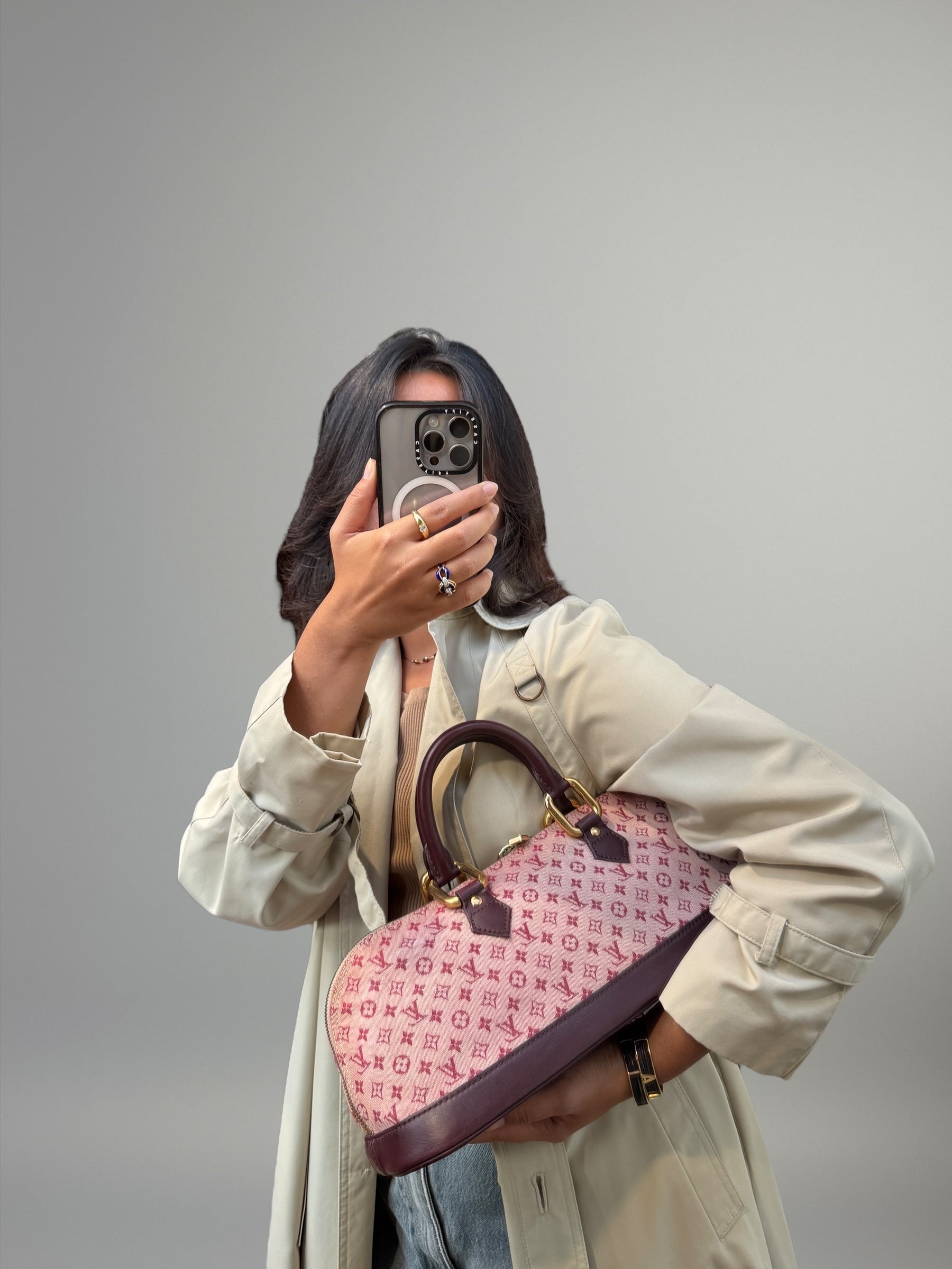 LOUIS VUITTON Alma Long Monogram Mini Lin