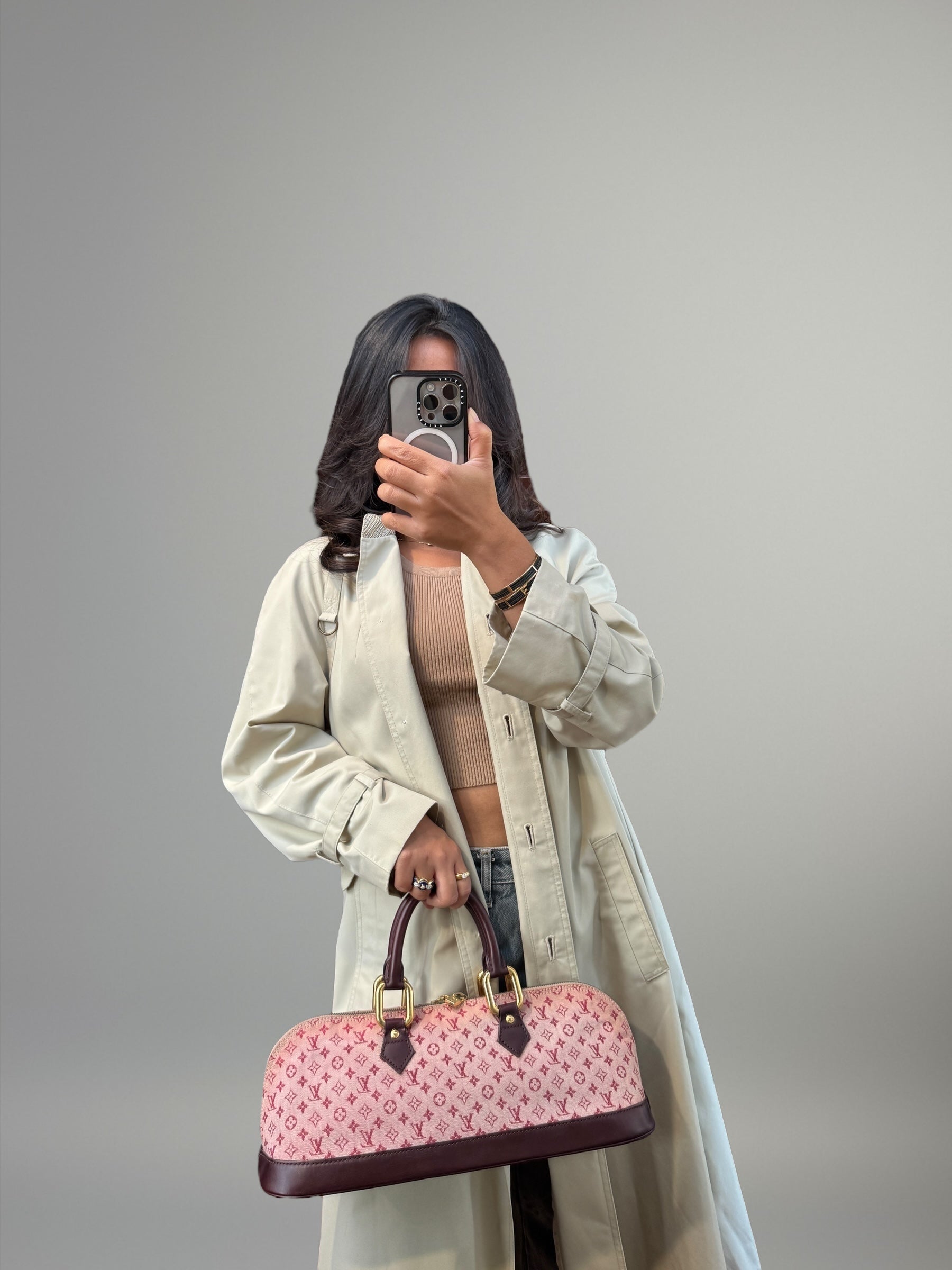 LOUIS VUITTON Alma Long Monogram Mini Lin