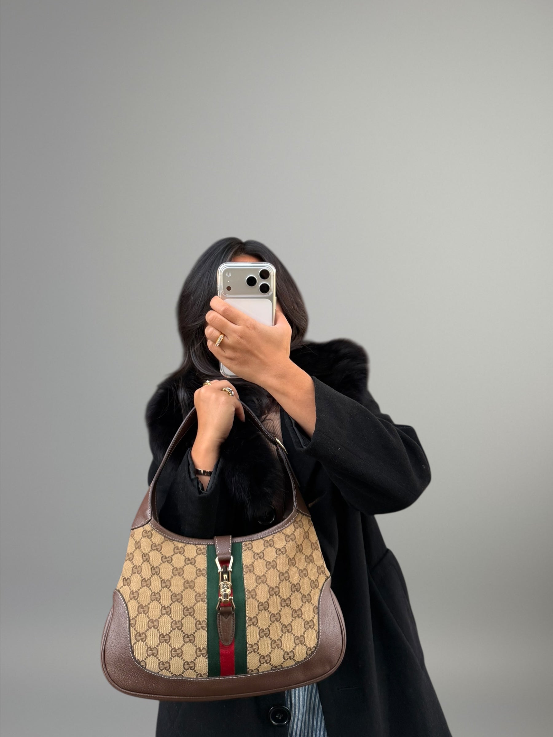 Gucci Jackie GG Canvas con dettaglio Piston