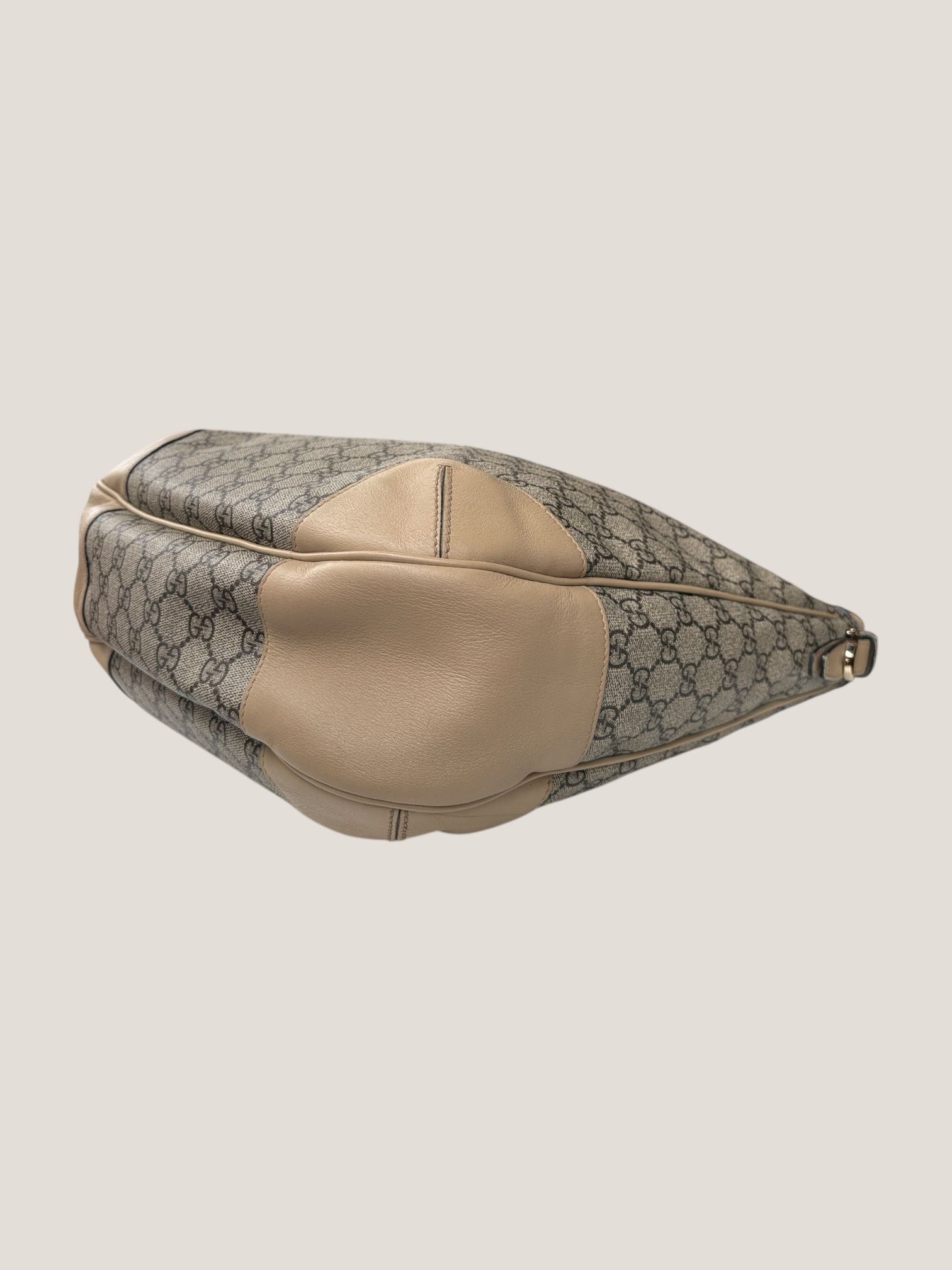Gucci GG Supreme shoulder bag