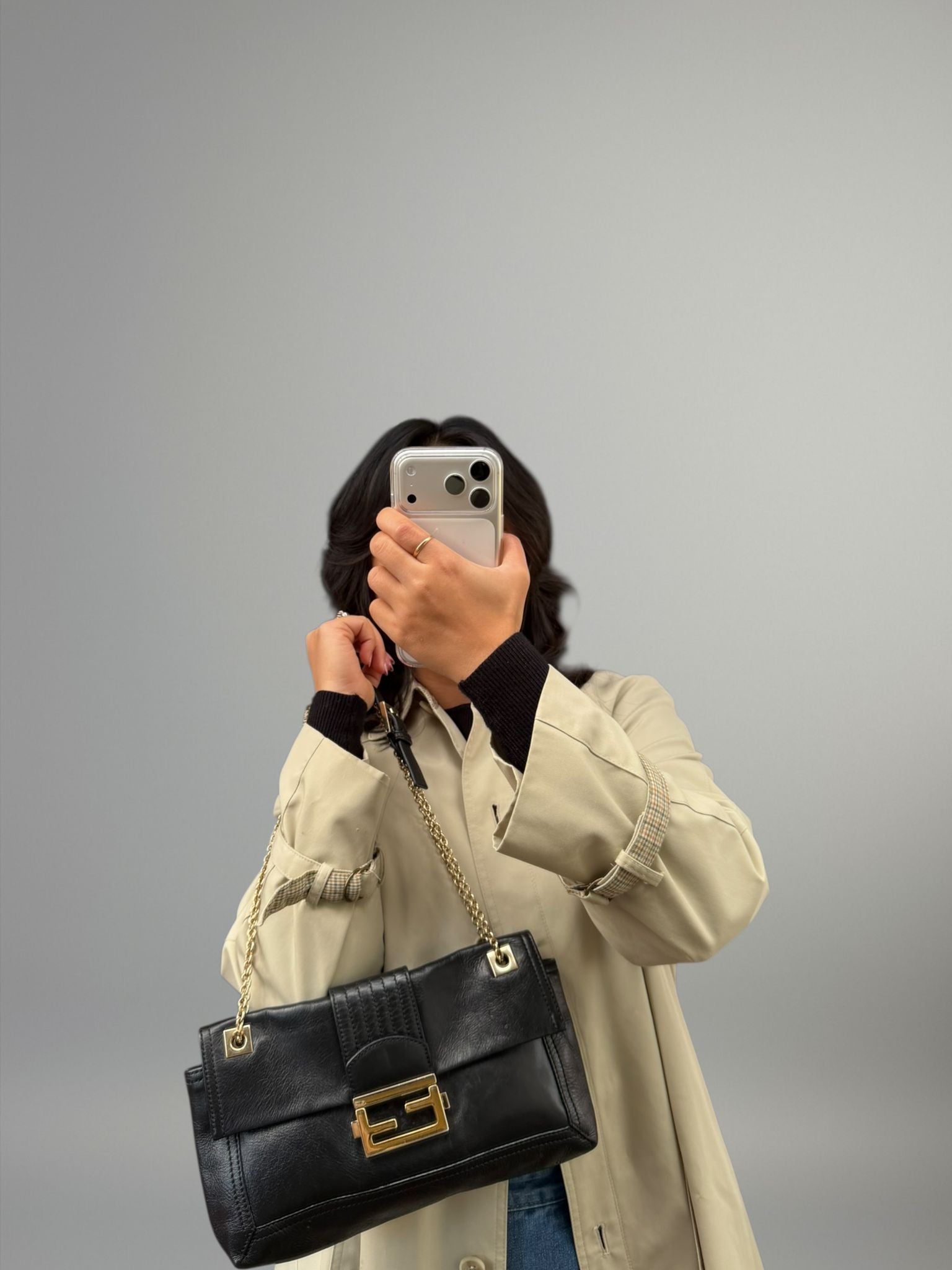 Fendi Baguette in pelle con catena