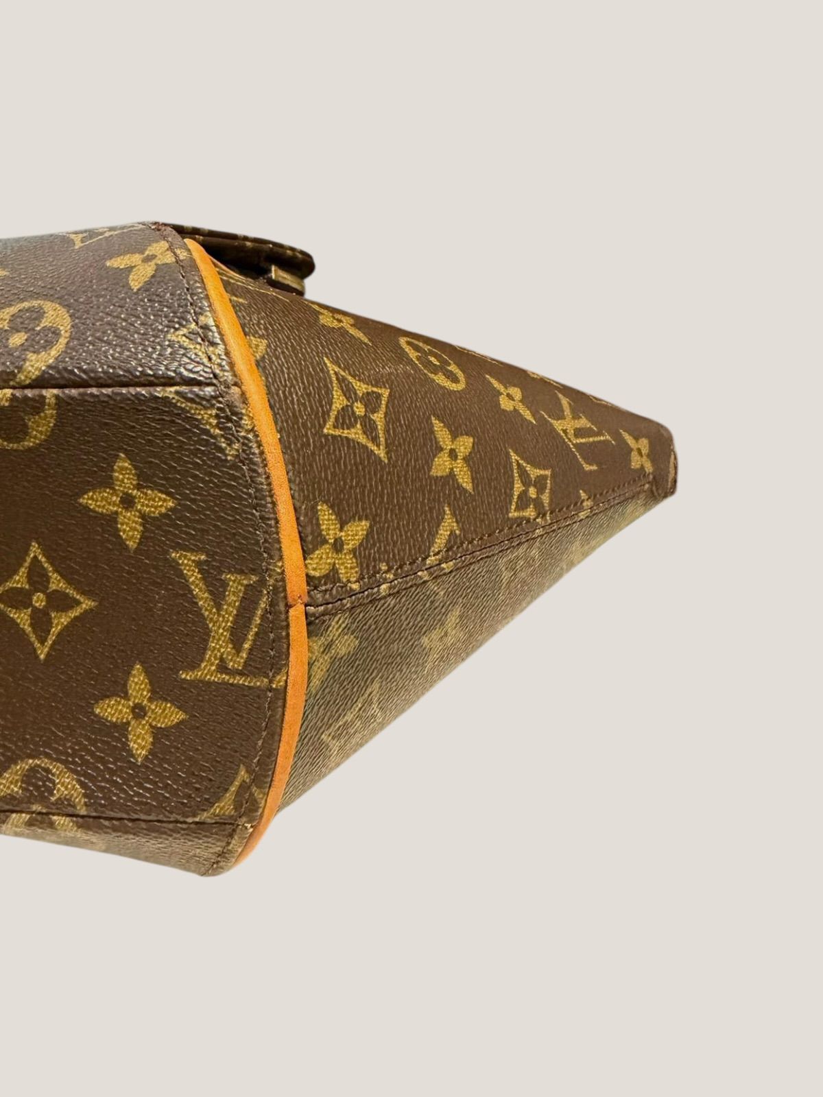 Louis Vuitton Monogram Ellipse GM