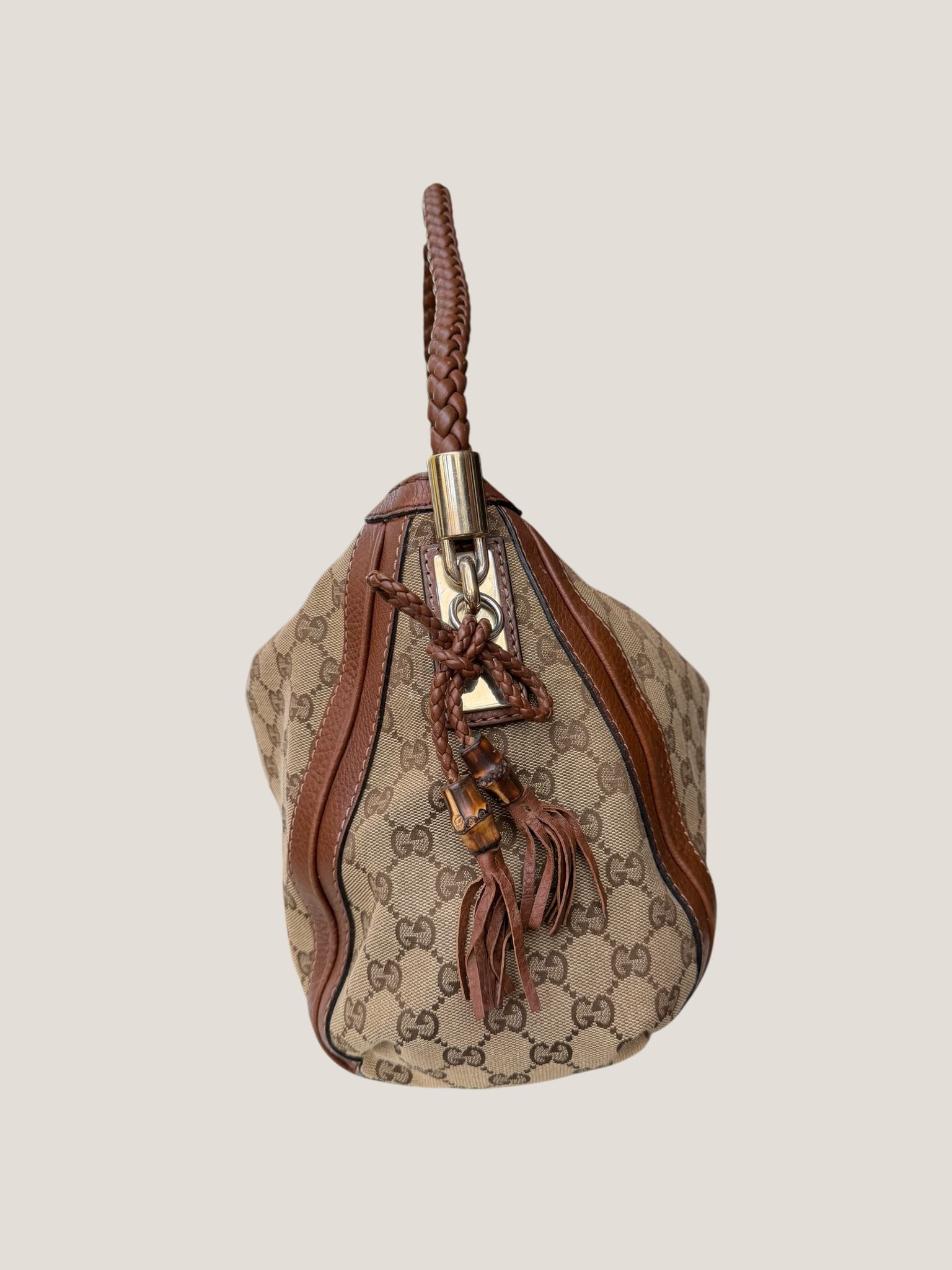 Gucci Bella Hobo in tela GG