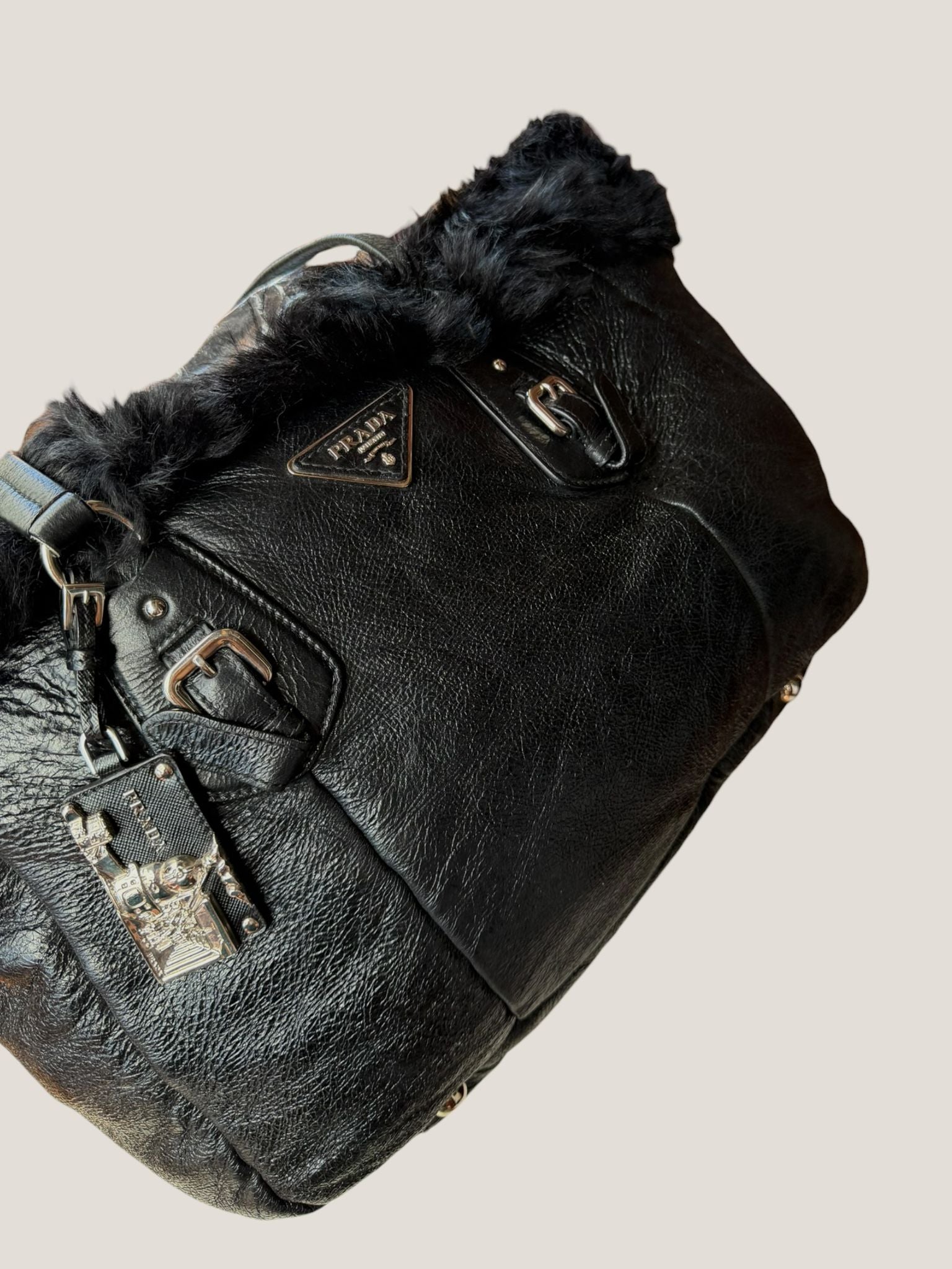 Prada tote con pelliccia