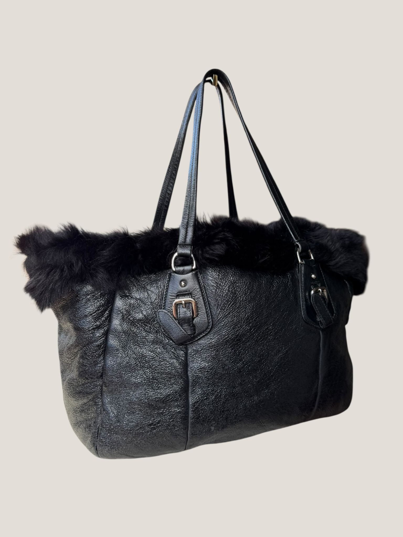 Prada tote con pelliccia