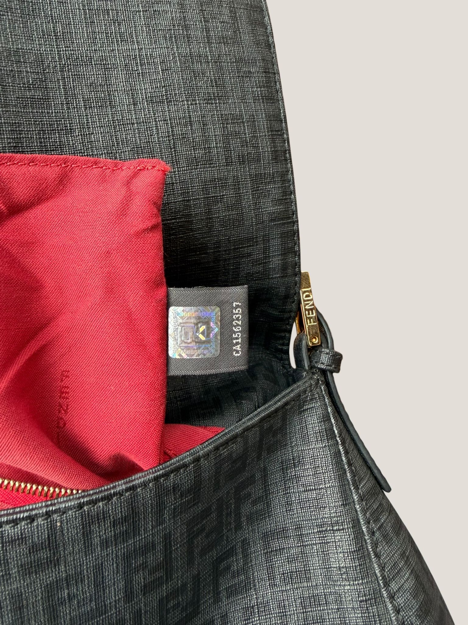 Fendi Mamma Baguette in catena oro