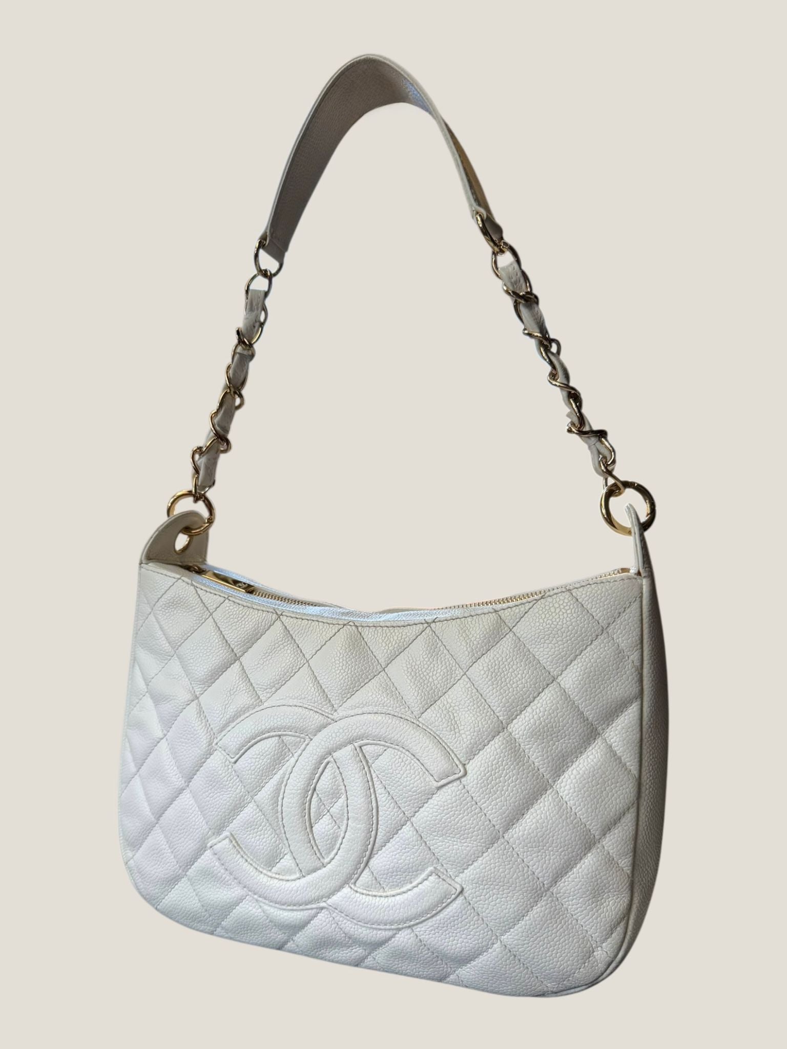 Chanel Hobo Matelassé Caviar Bianca