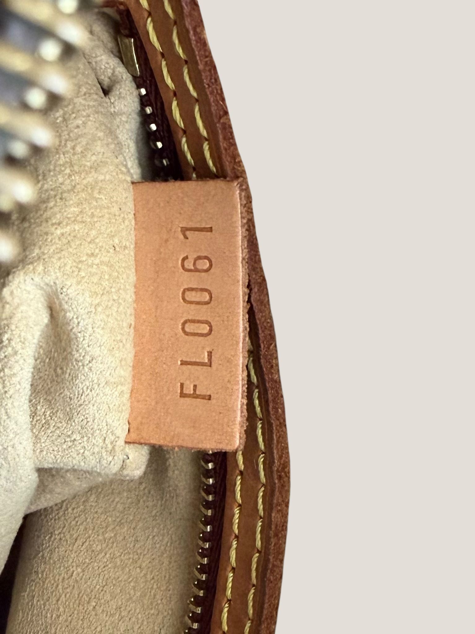 Louis Vuitton Looping PM