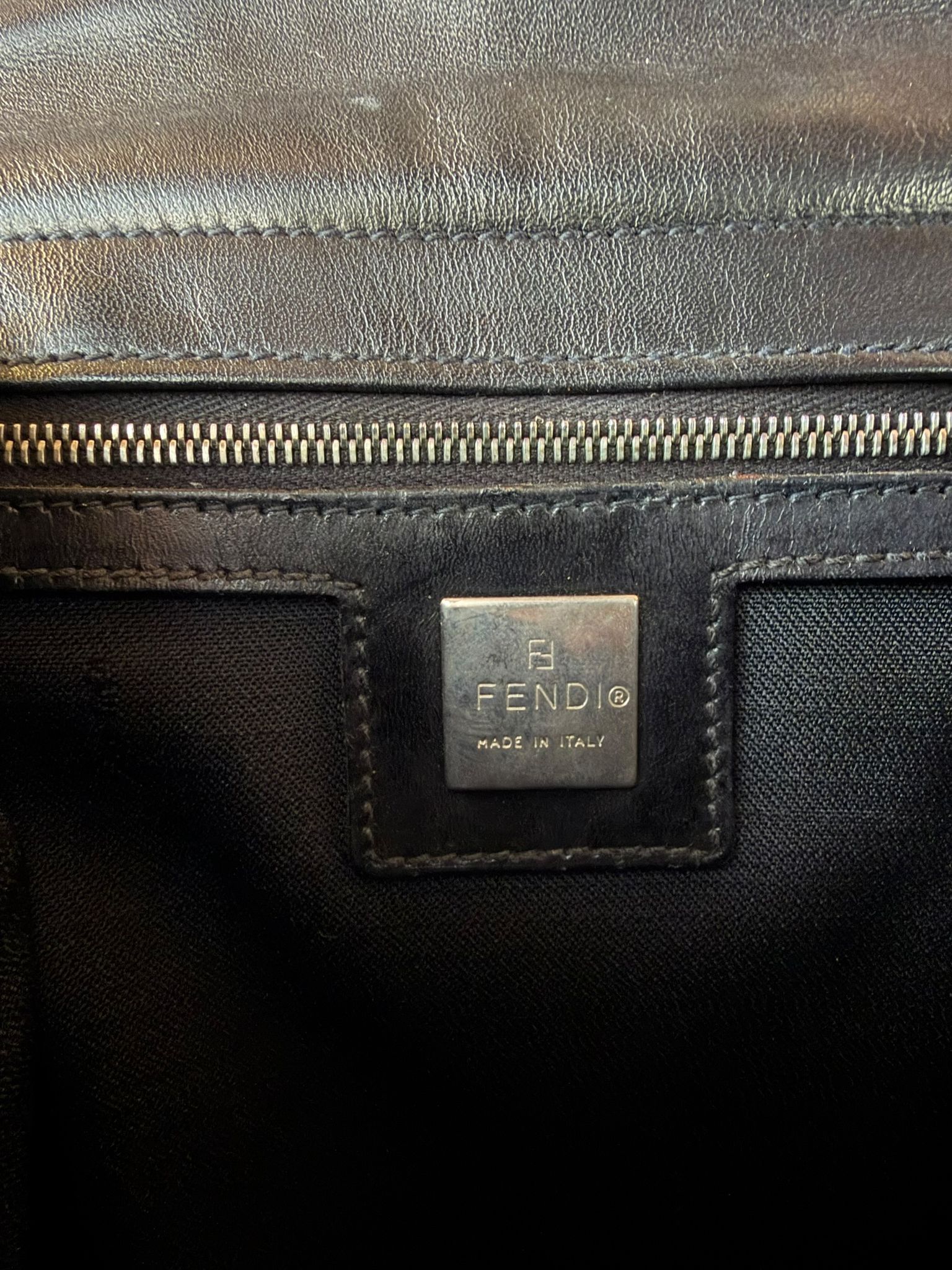 Fendi in Pelle Nera