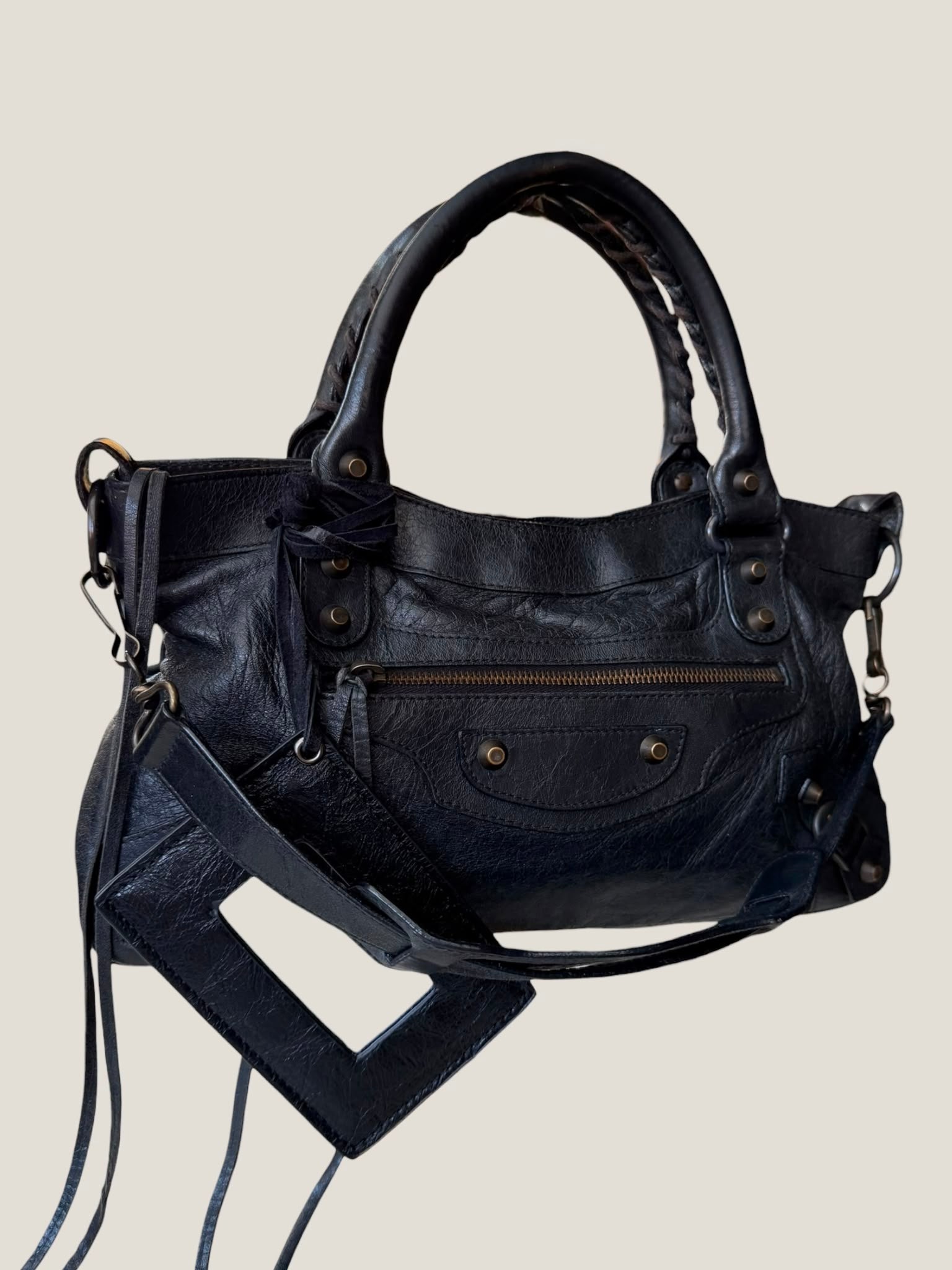 Balenciaga First Nera