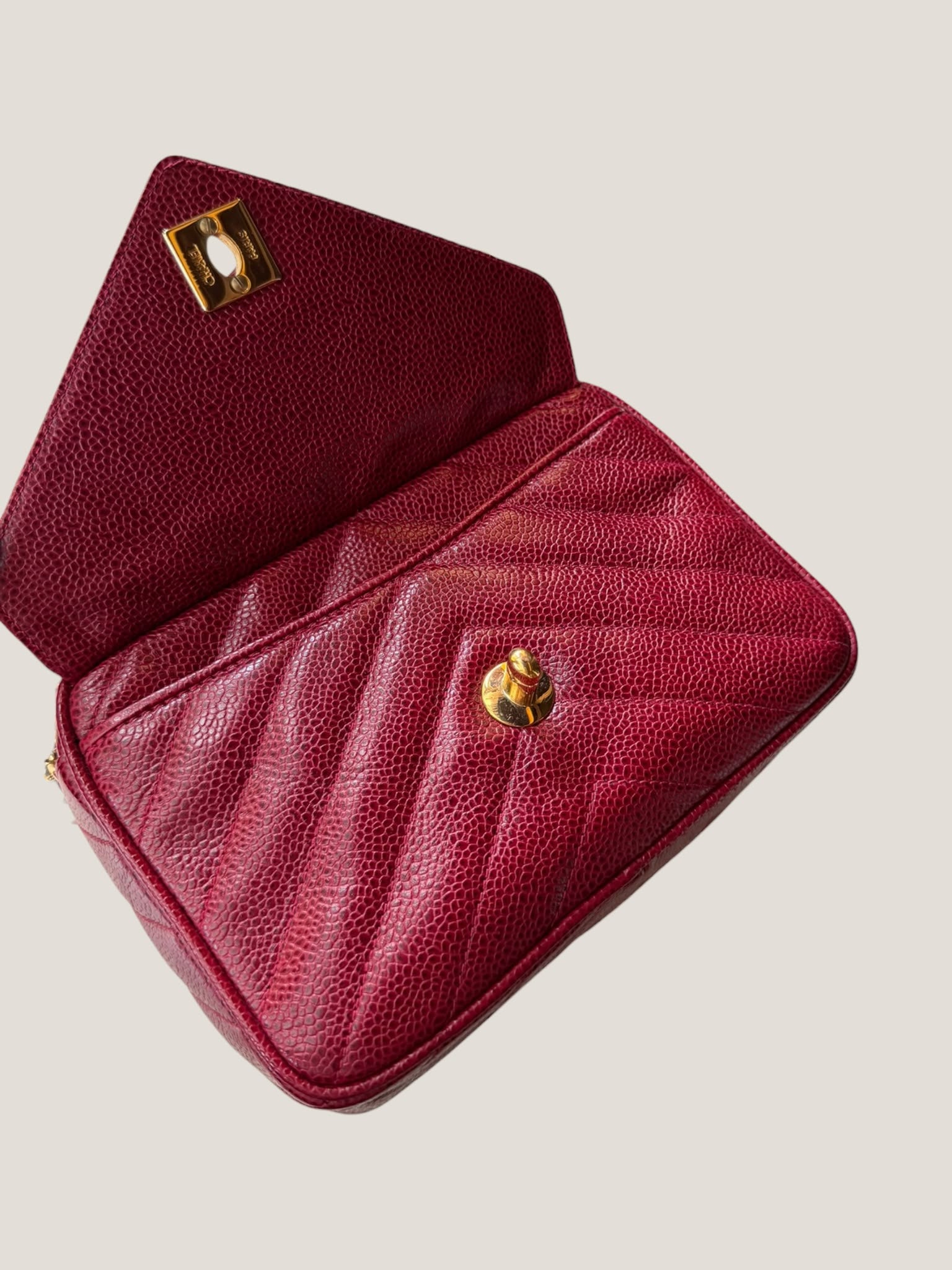 Chanel Vintage Caviar Chevron Camera Bag