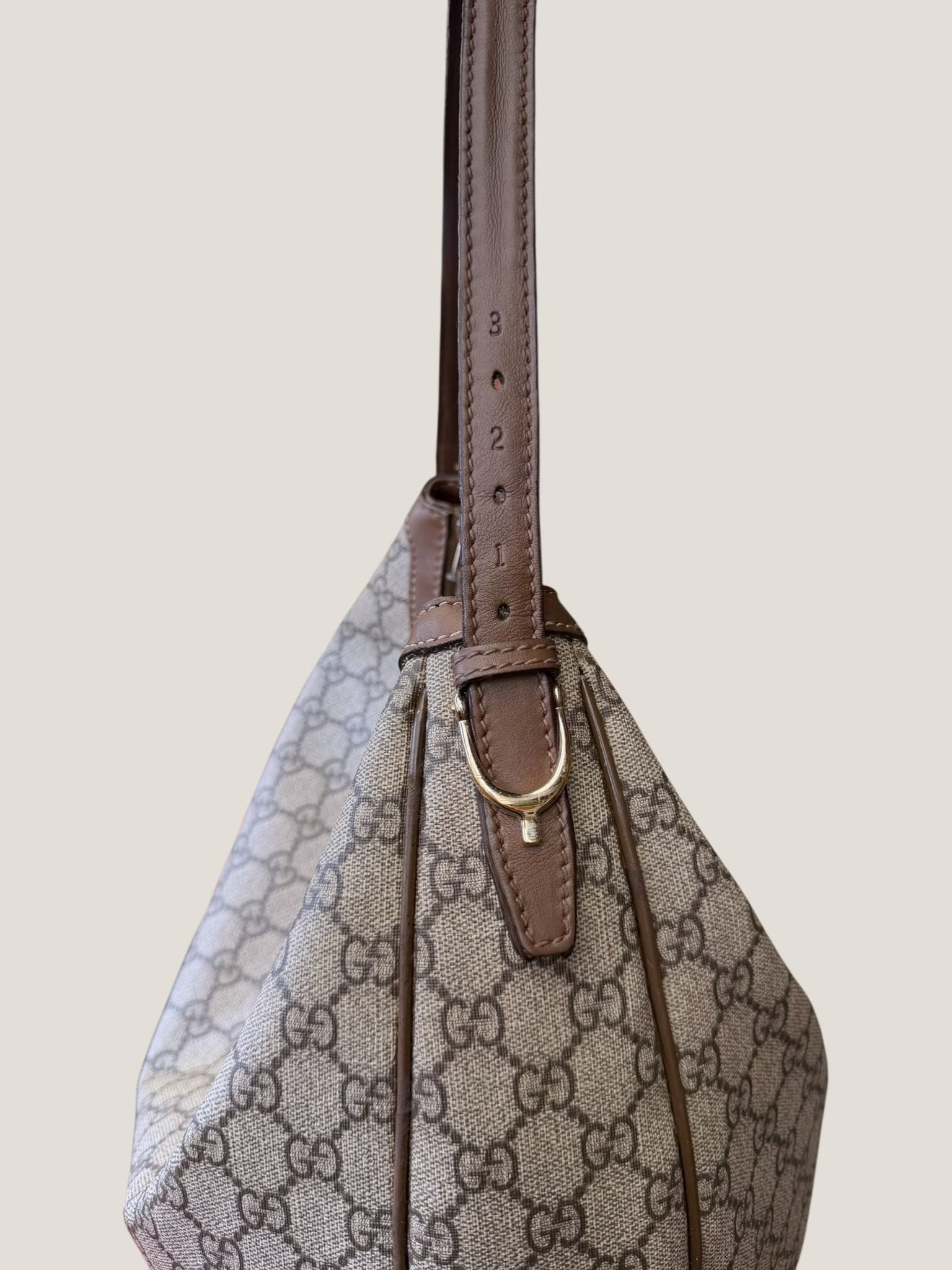 Gucci Hobo GG Supreme