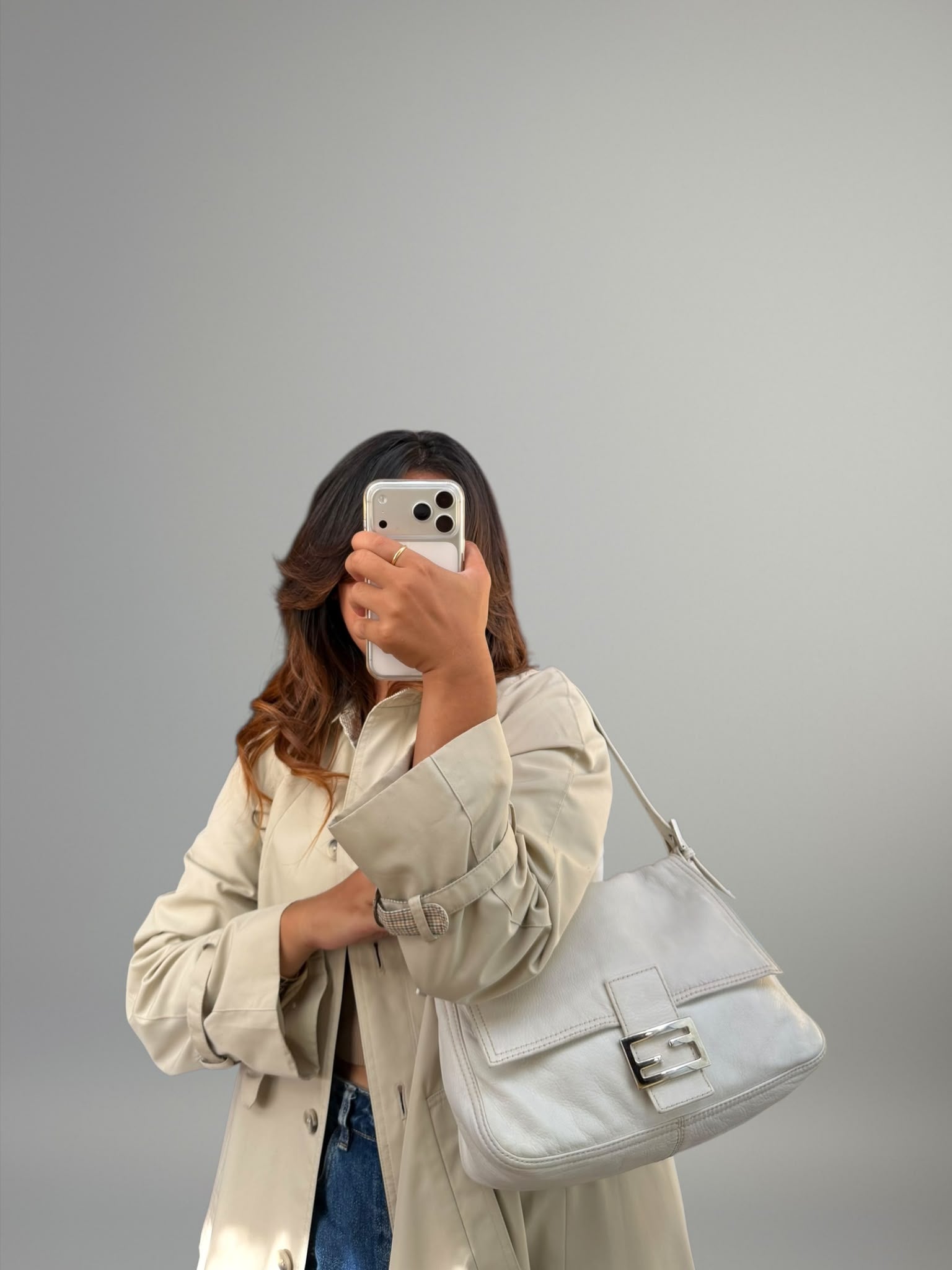 Fendi Mamma Baguette in Pelle Bianca