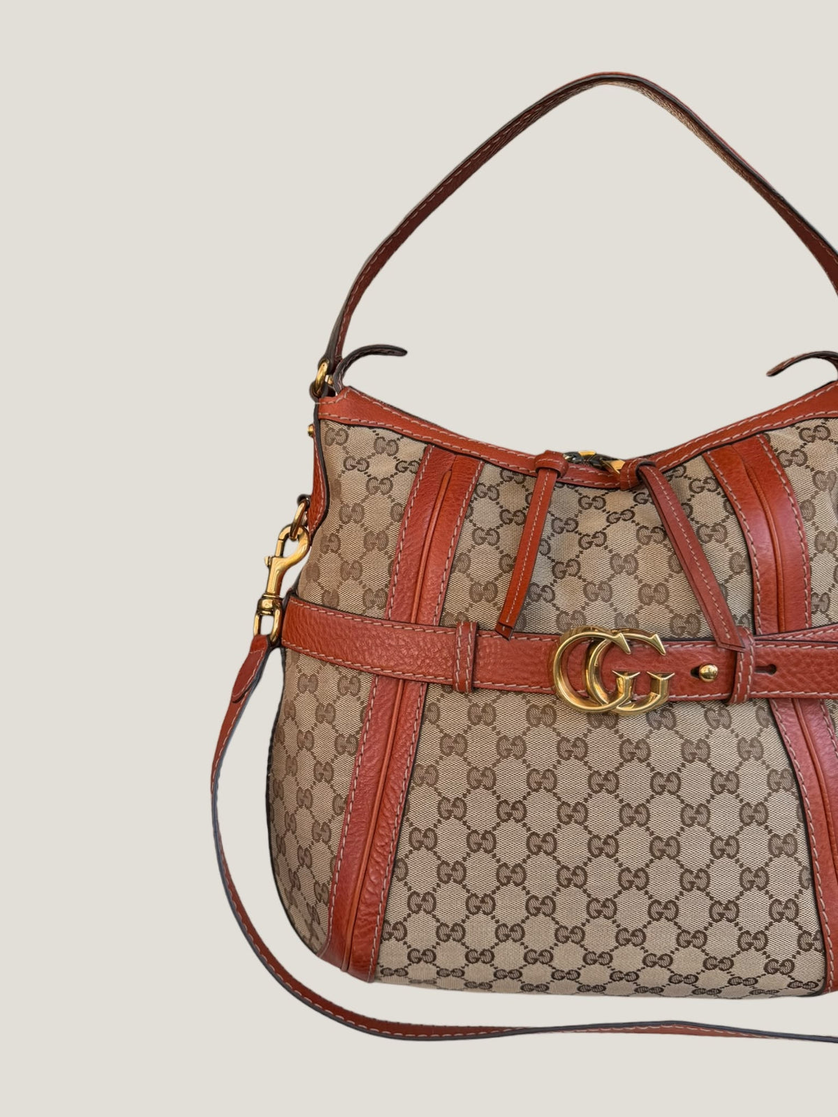 Gucci Hobo GG con cintura