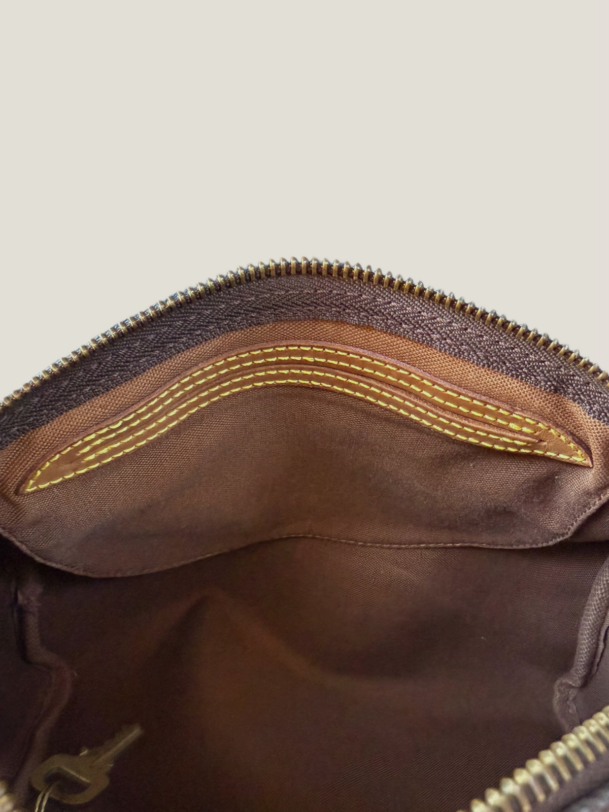 Louis Vuitton Speedy 25