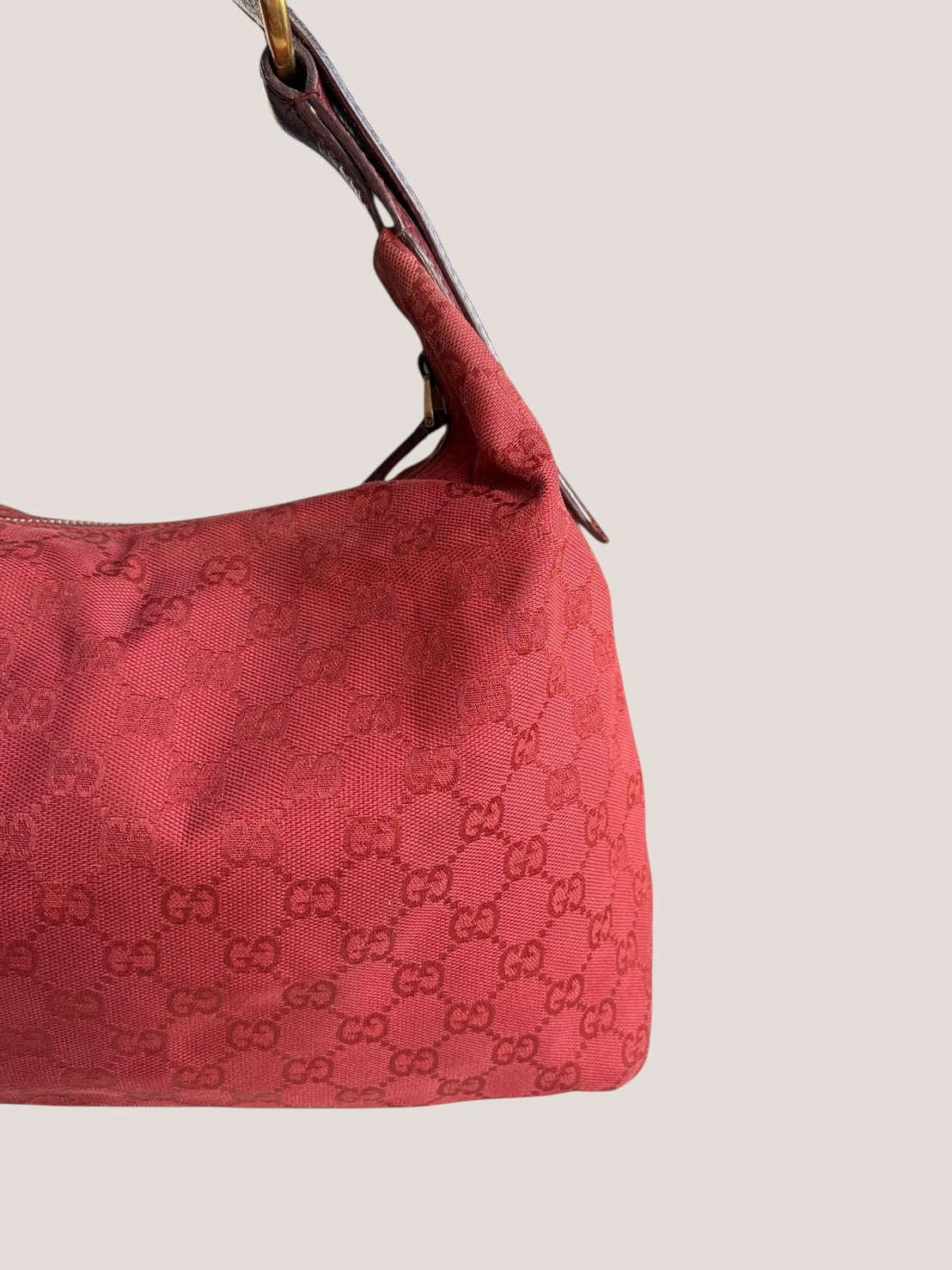 Gucci Hobo Horsebit in tessuto monogram rosso