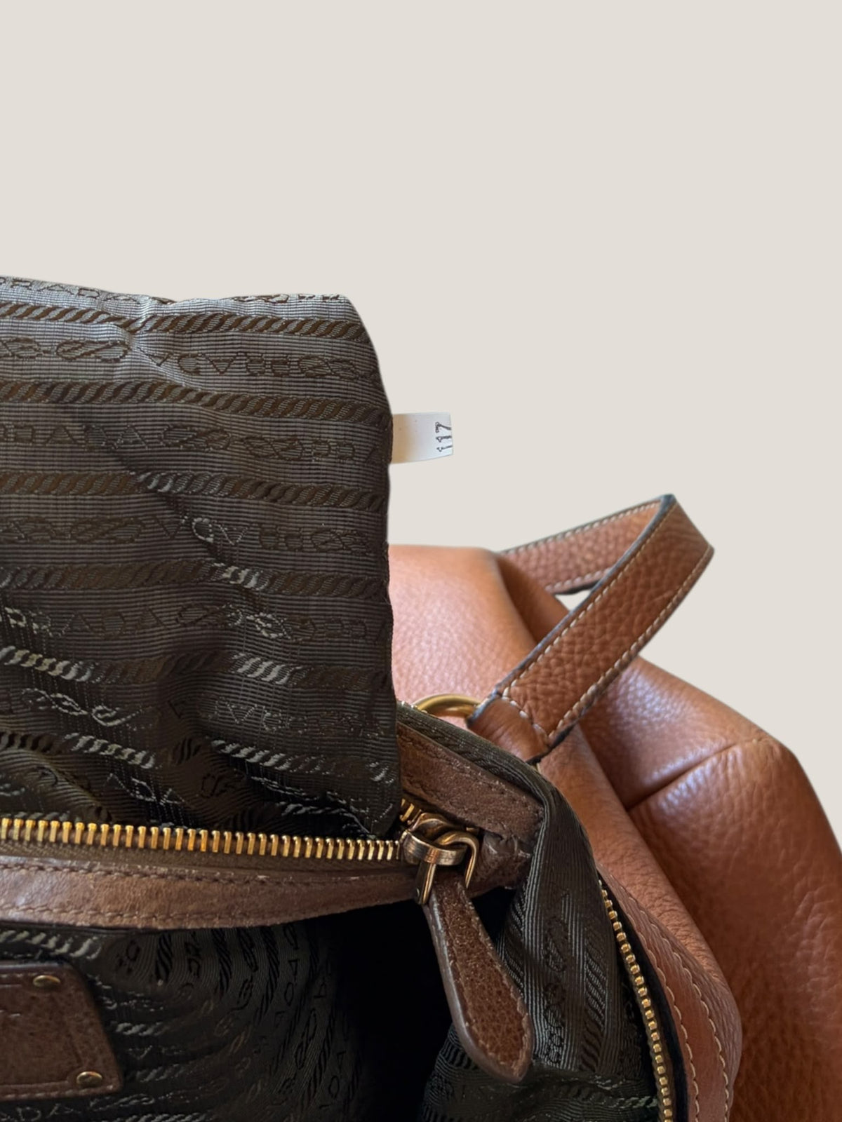 Prada Cervo Bauletto con Cristalli