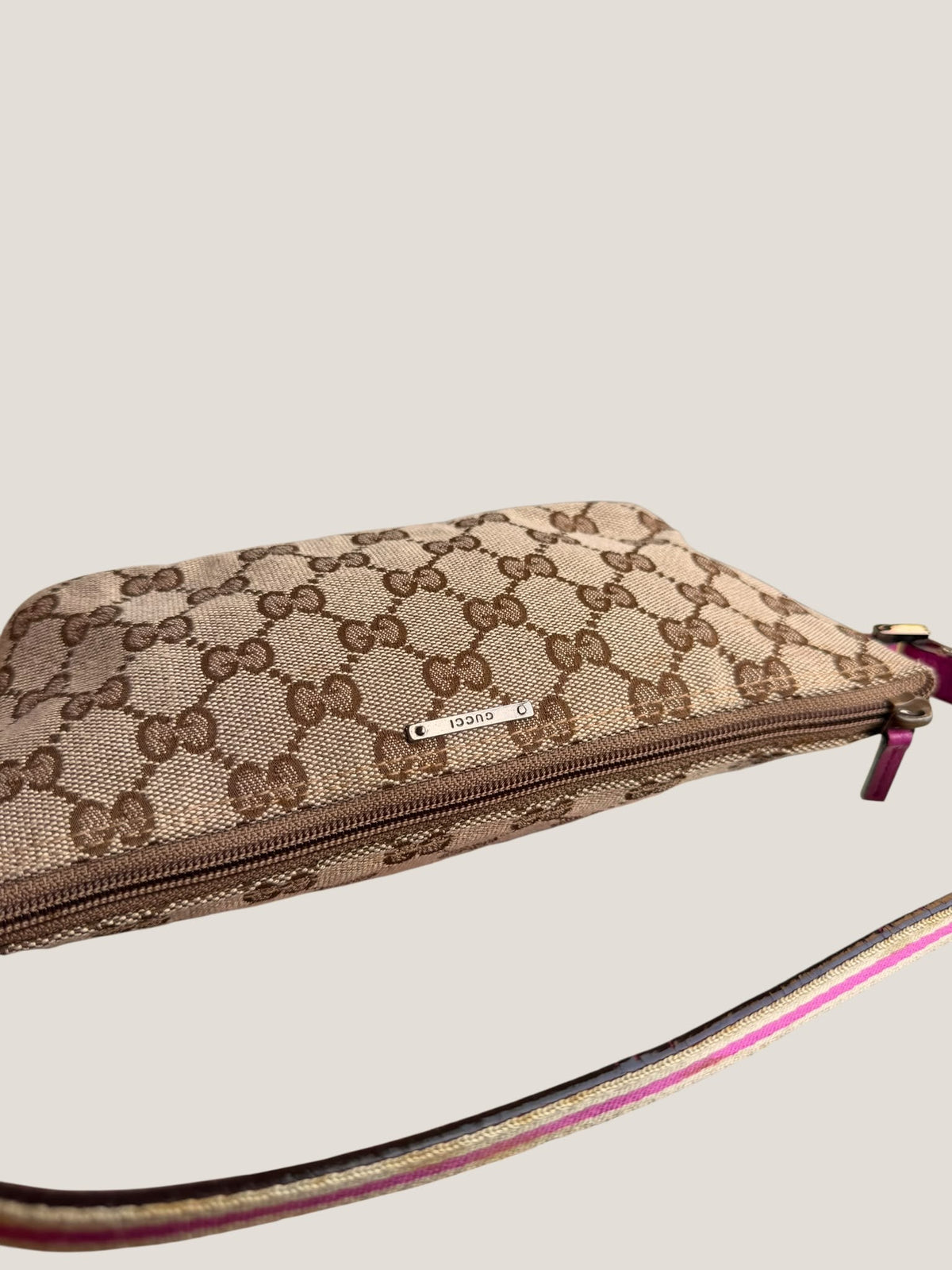 Gucci Pochette GG