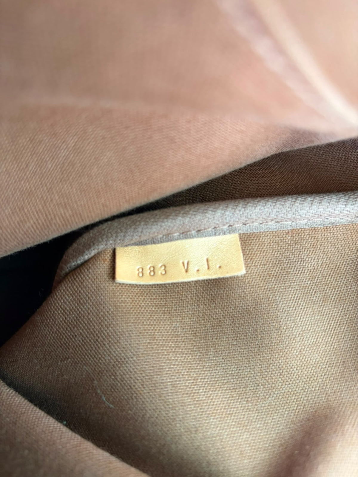 Louis Vuitton Saumur 35