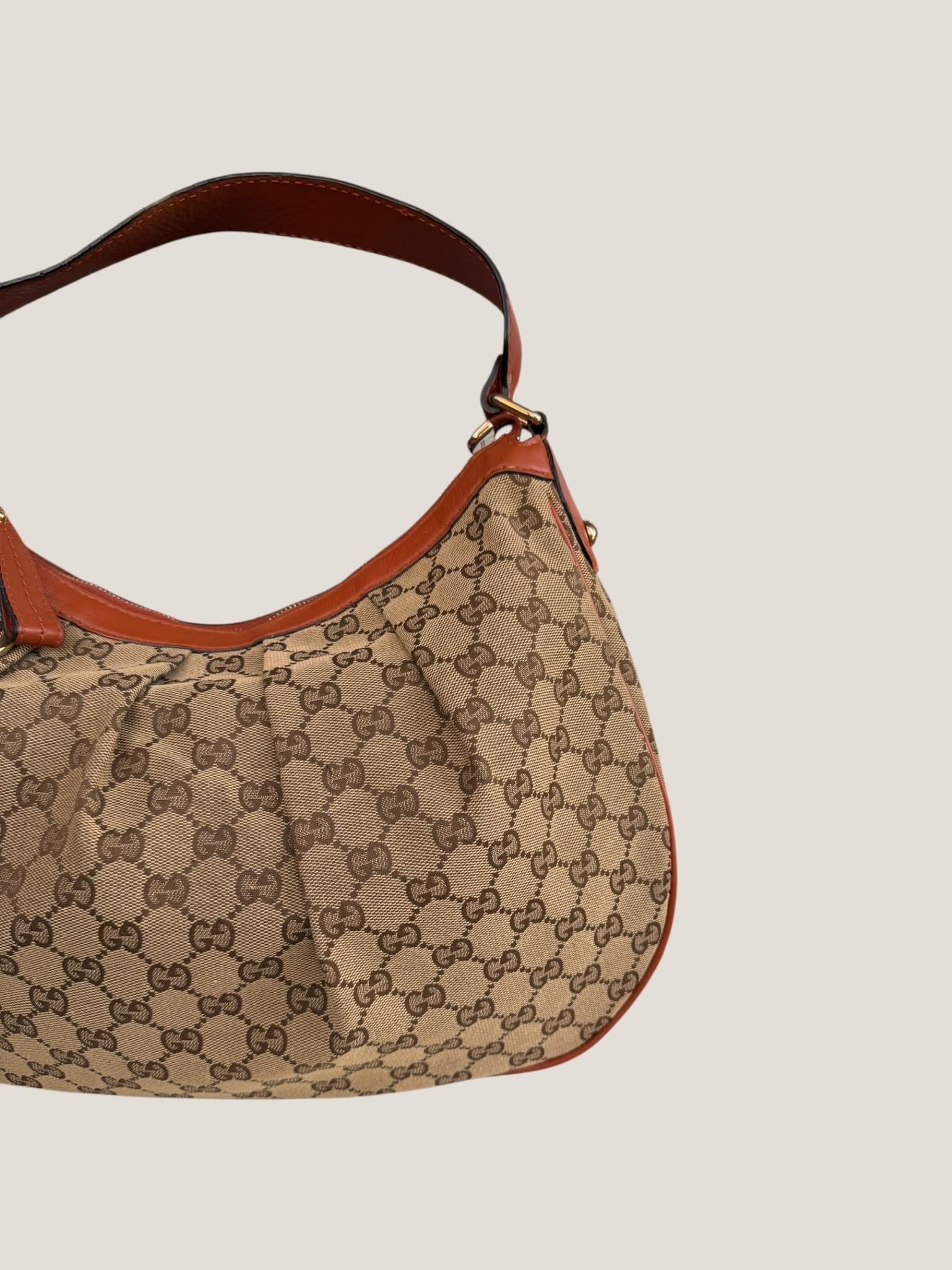 Gucci Sukey Hobo