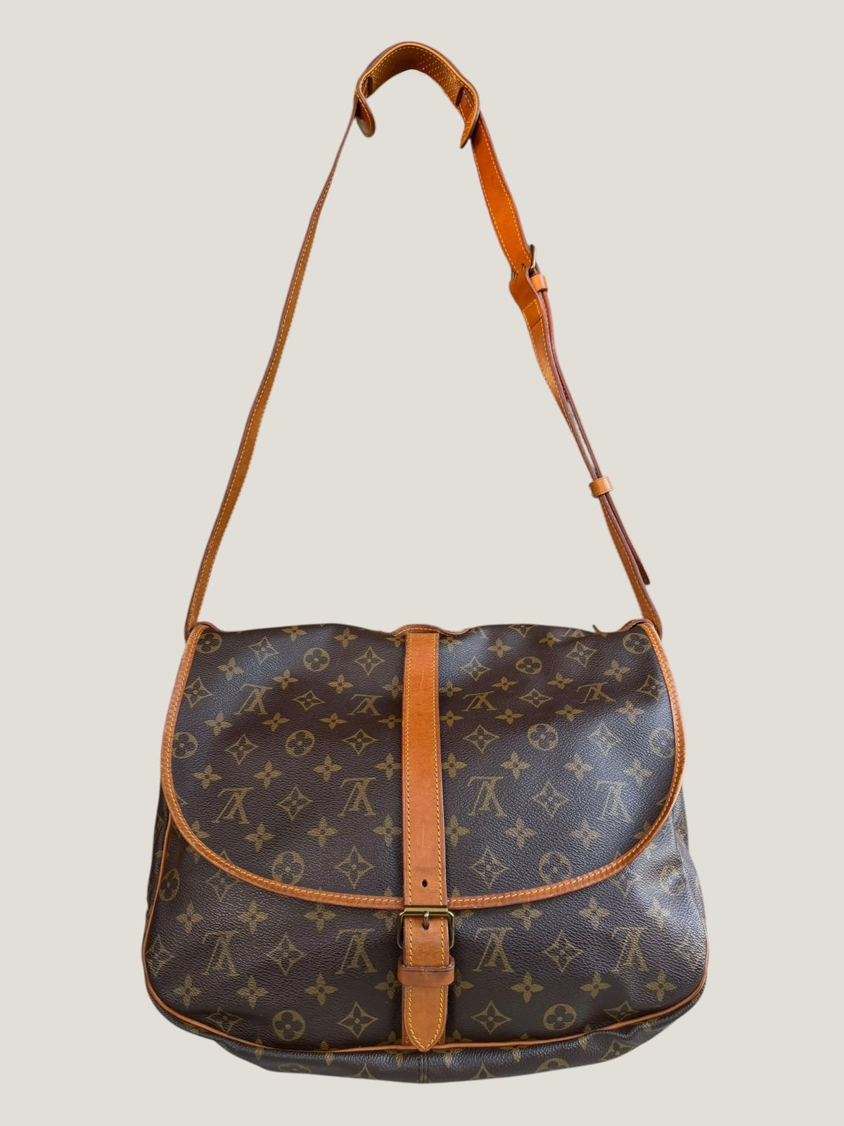 Louis Vuitton Saumur 35