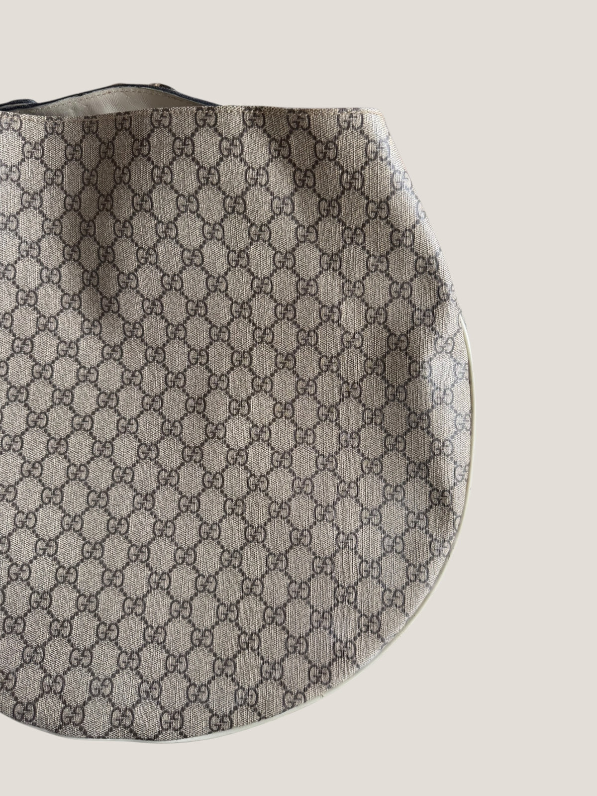 Gucci Hobo GG Supreme