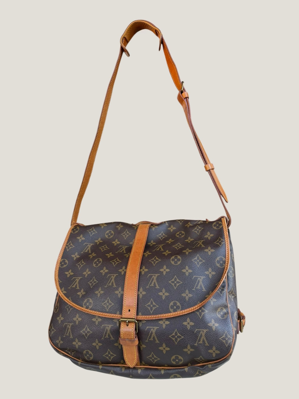 Louis Vuitton Saumur 35