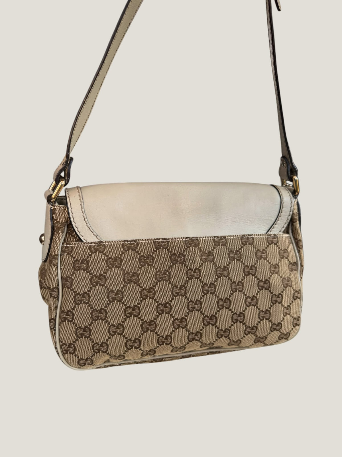 Gucci Sukey Flap GG Canvas