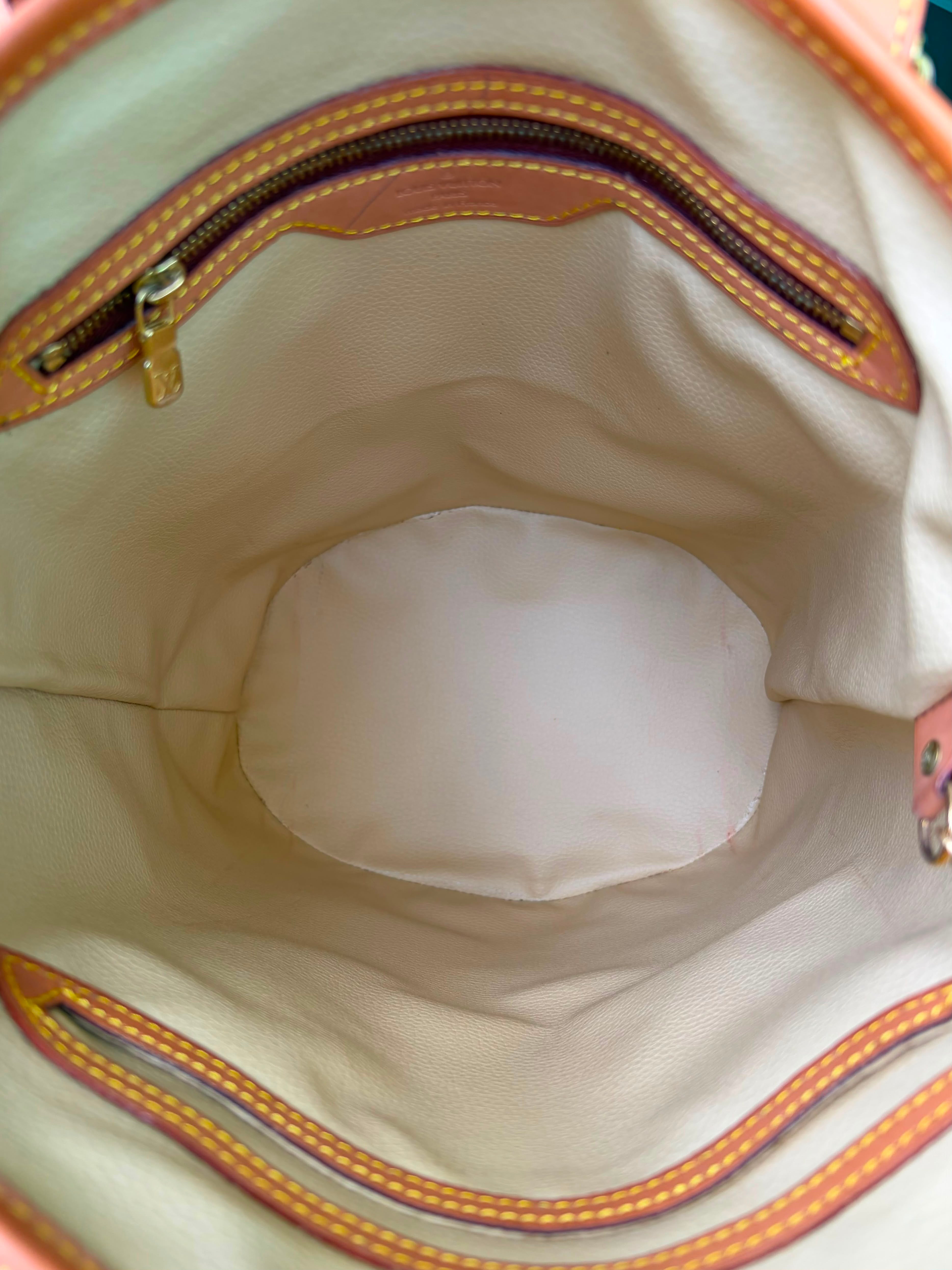Louis Vuitton Bucket GM Monogram