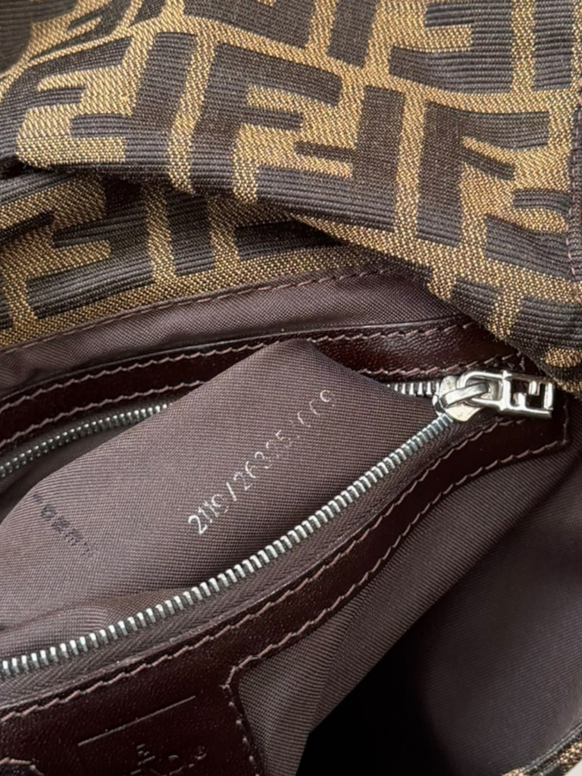 Fendi Mamma Baguette Zucca
