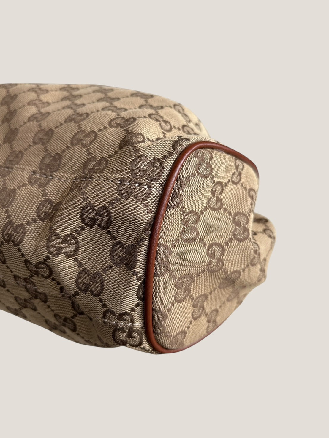 Gucci GG canvas tote vintage con charm logo