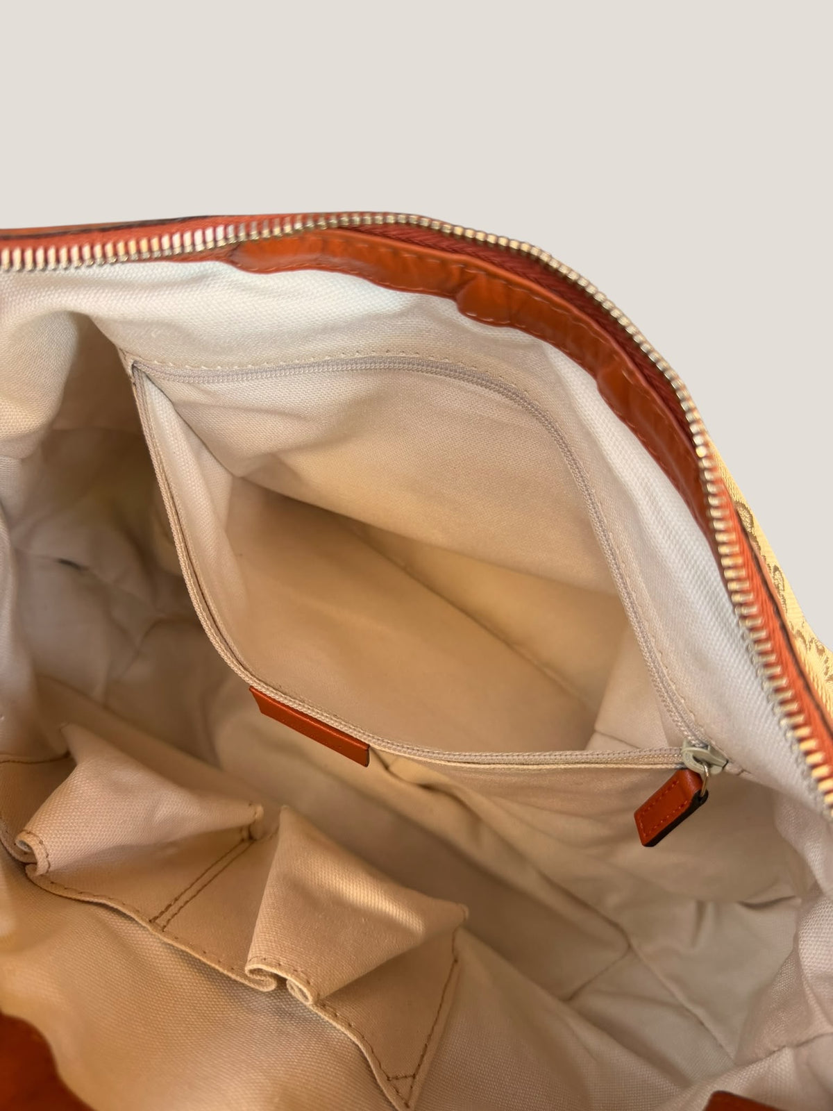 Gucci Sukey Hobo