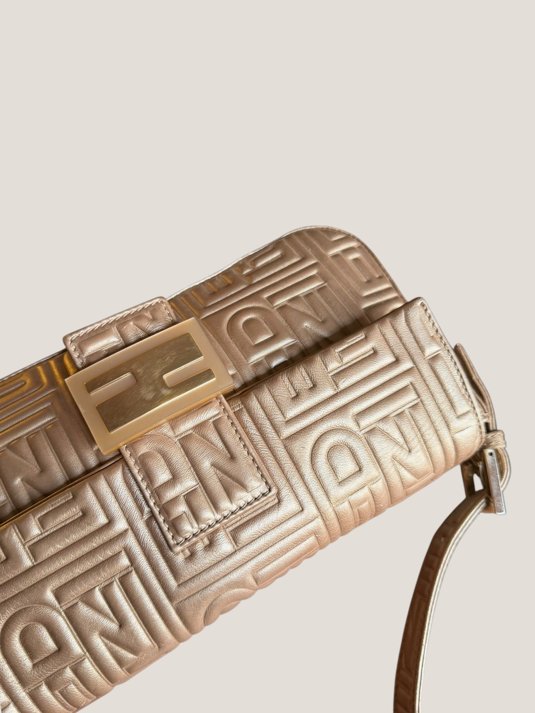 Fendi baguette in pelle