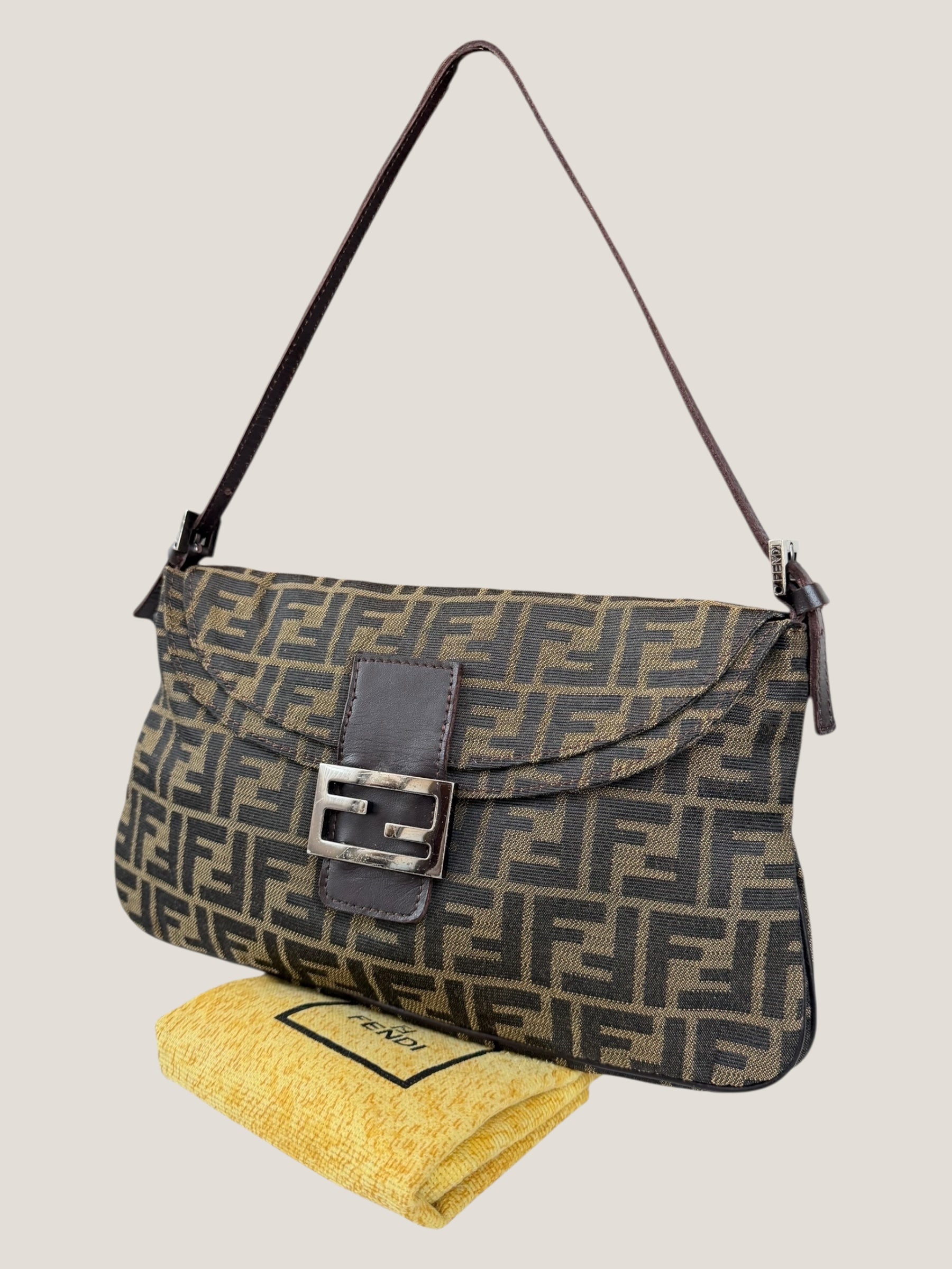 Fendi Baguette in tela Zucca