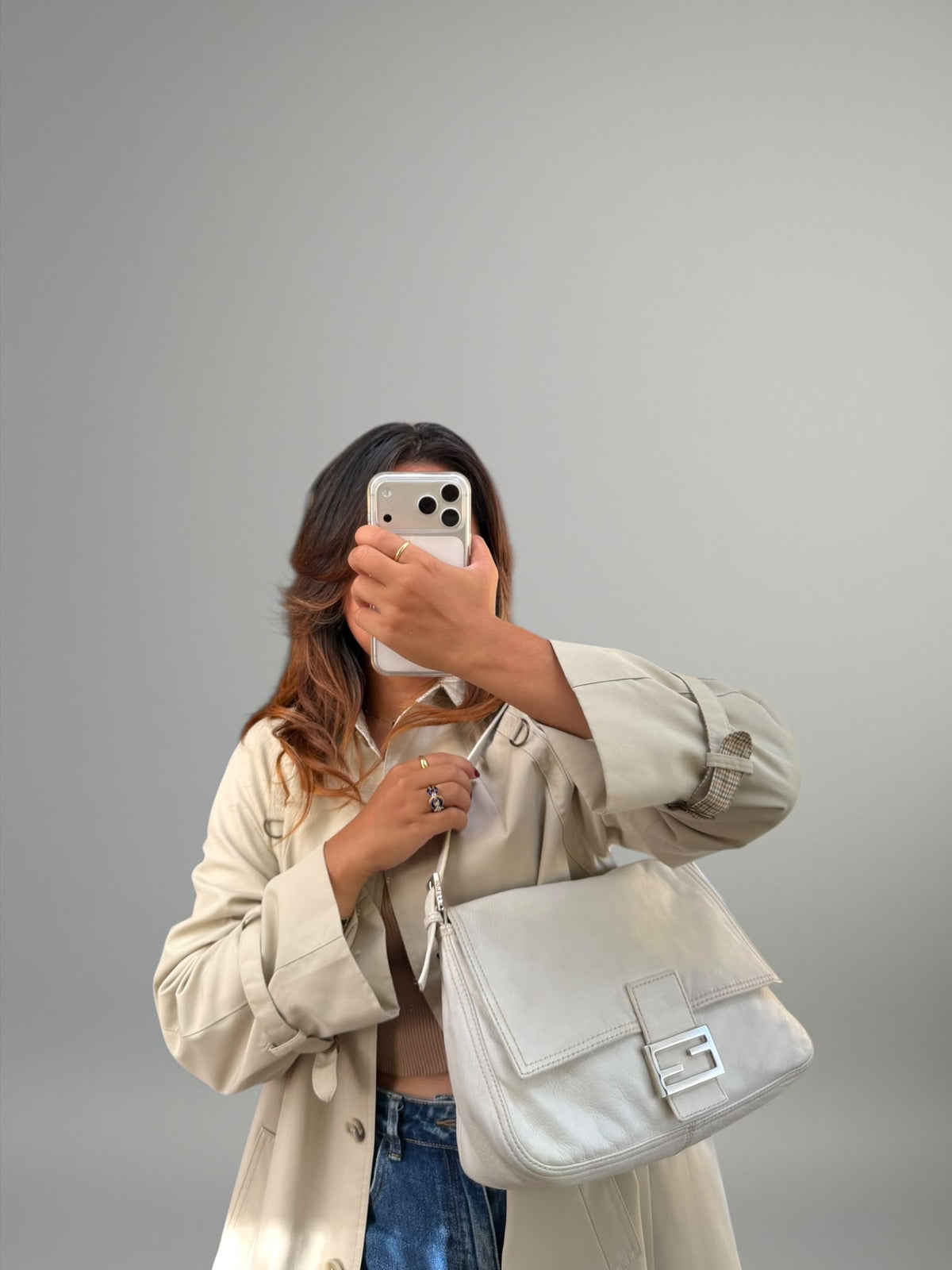 Fendi Mamma Baguette in Pelle Bianca