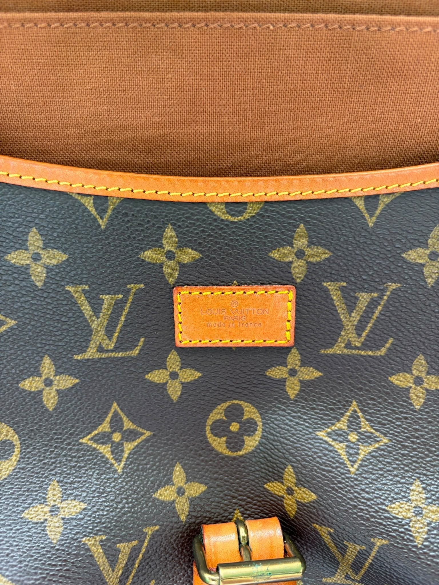Louis Vuitton Saumur 35