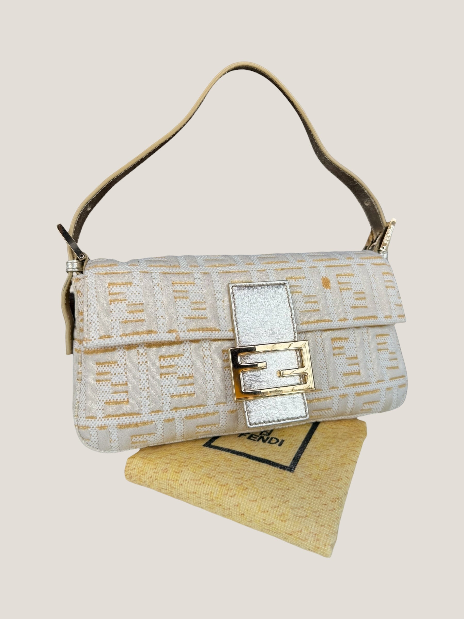 Fendi Baguette FF Jacquard Argento e Oro