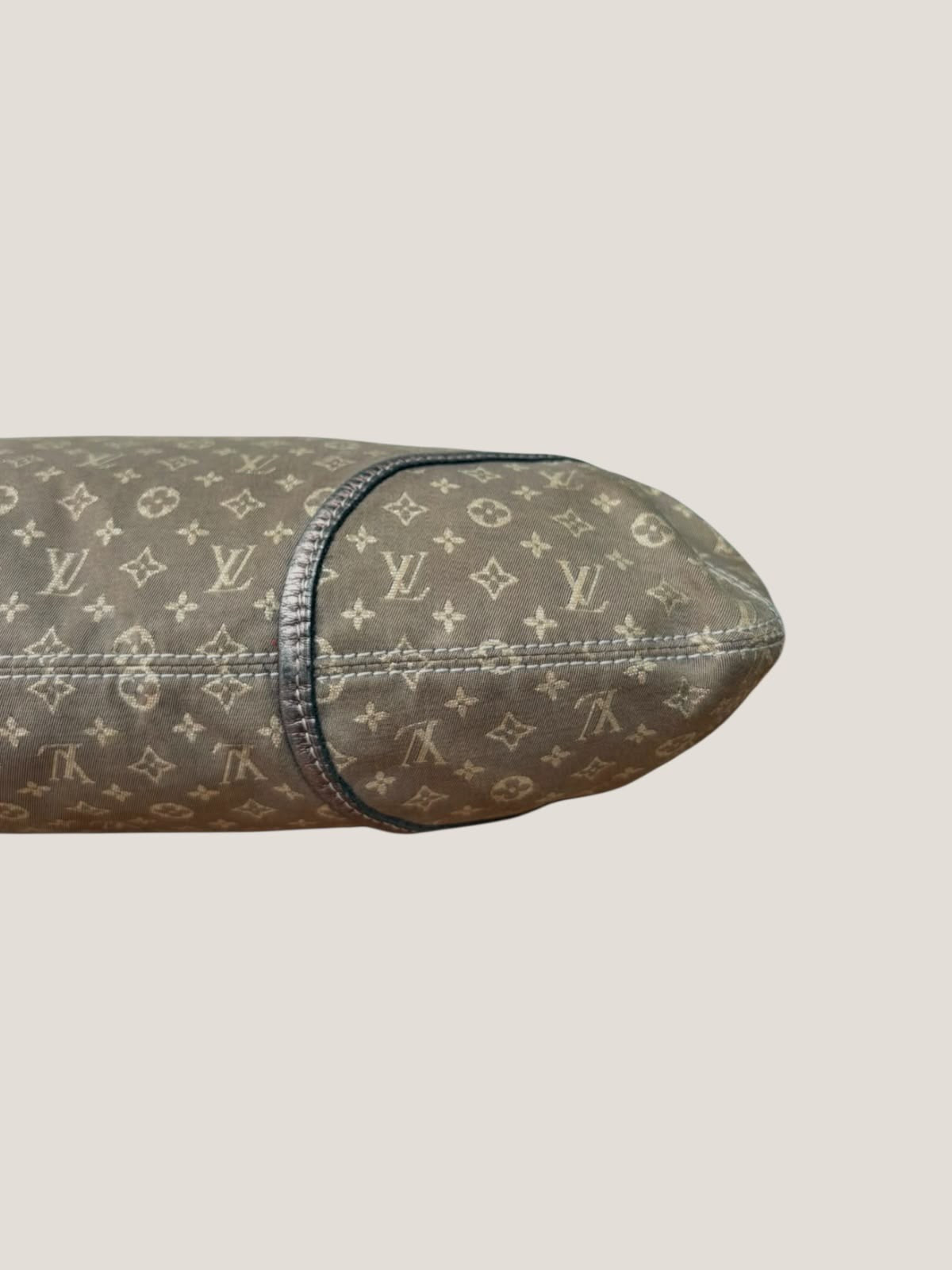 Louis Vuitton Manon Mini Lin