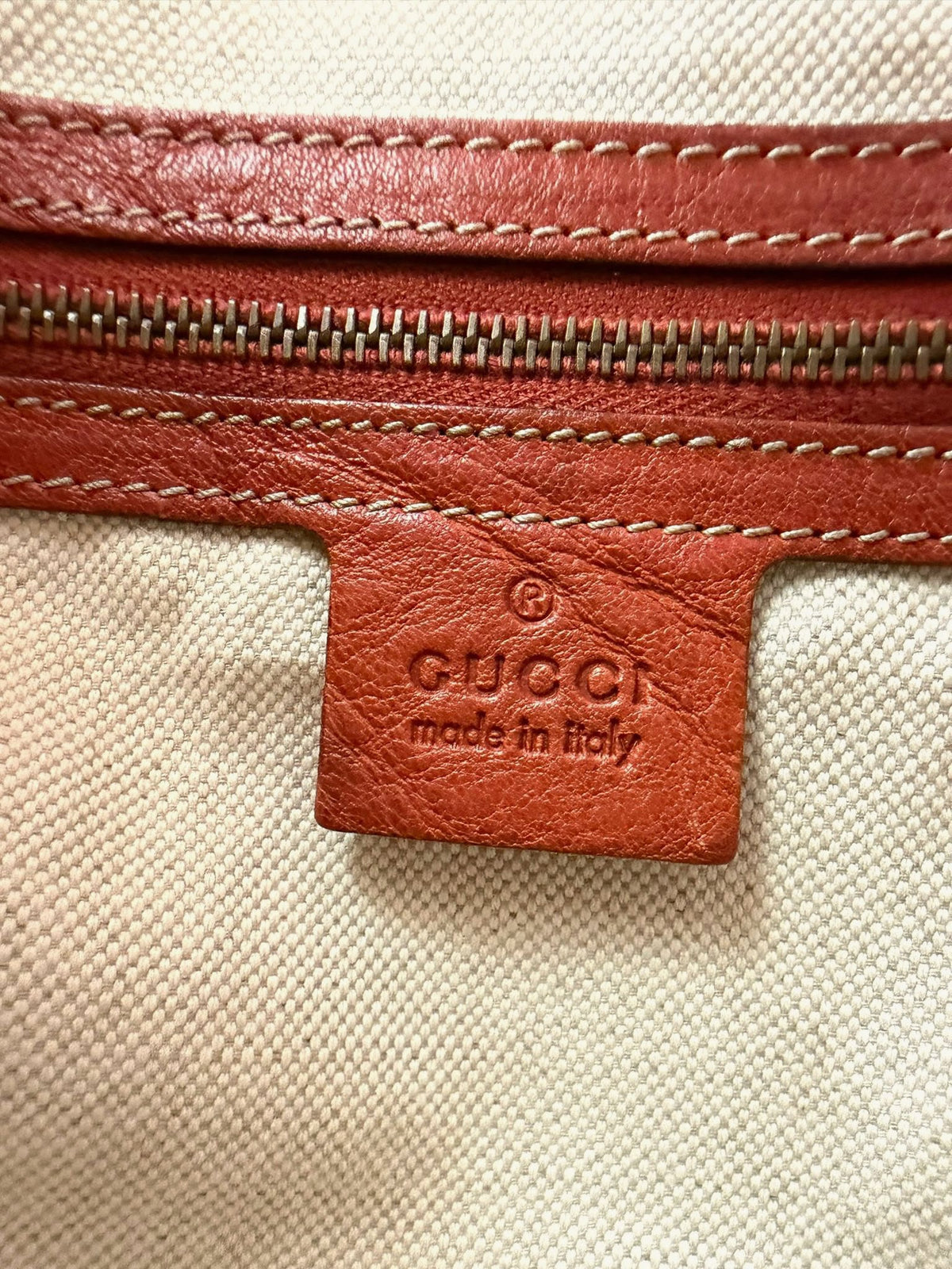 Gucci Hobo GG con cintura