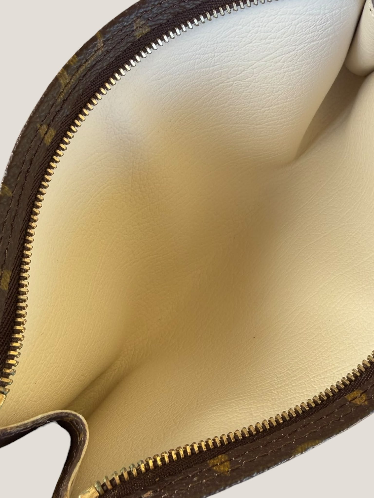 Louis Vuitton Bucket GM Monogram