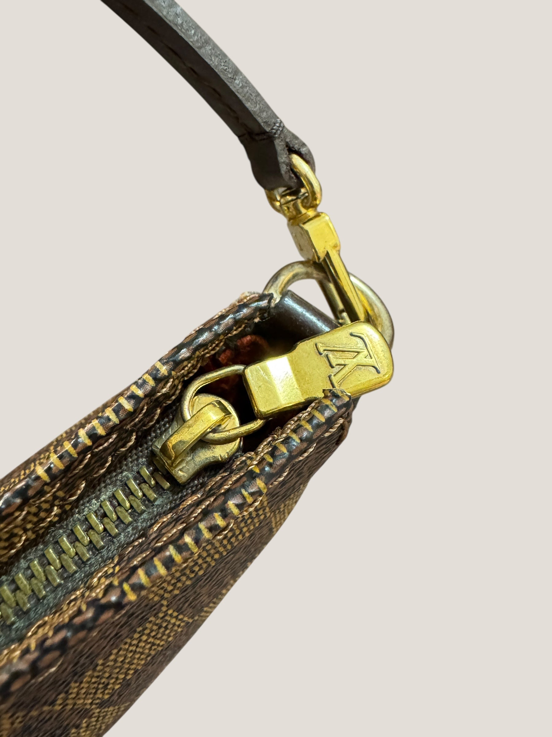 LV Pochette Accessoires Damier Ebene