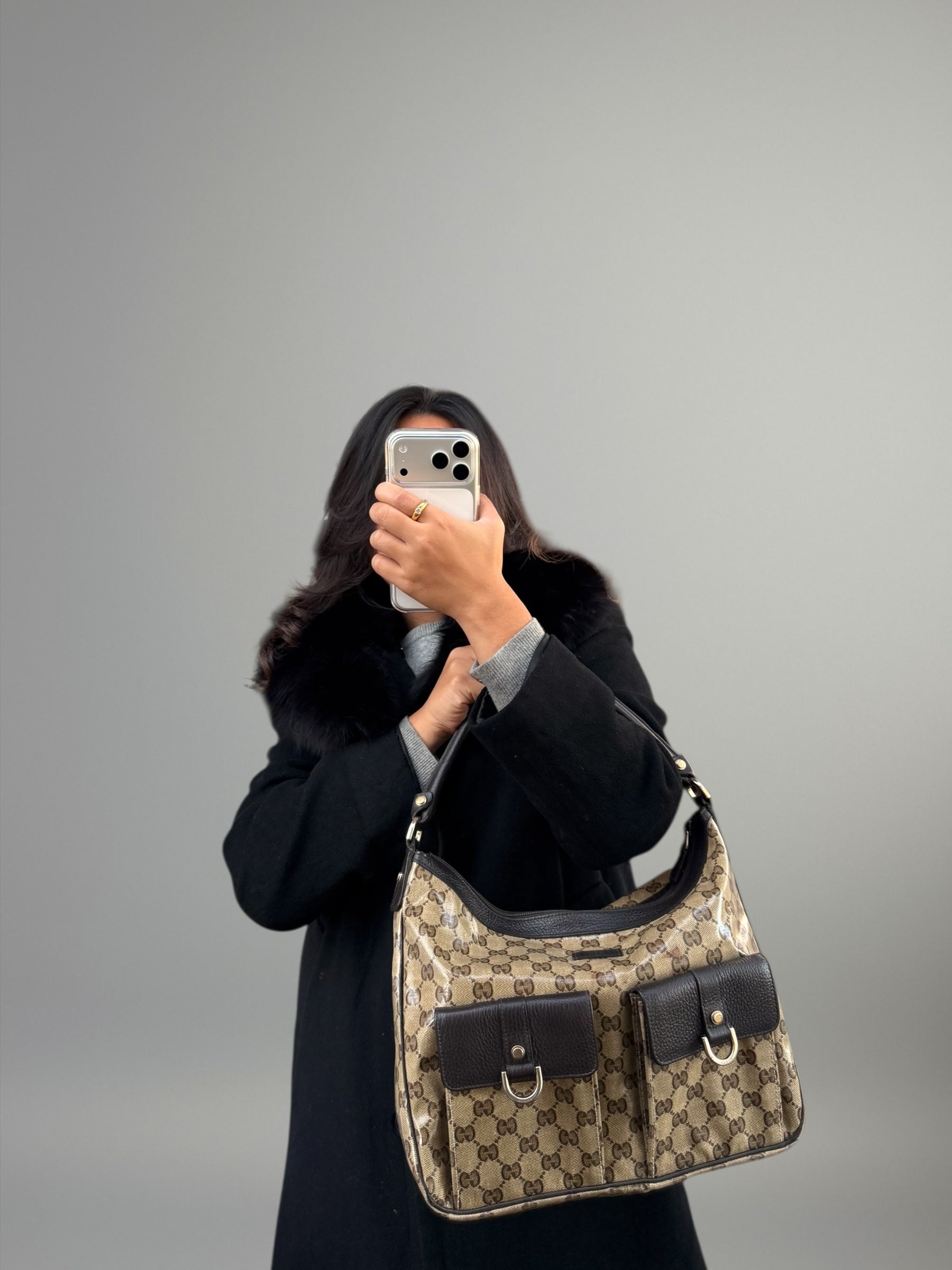 Gucci Hobo GG Crystal con doppia tasca frontale